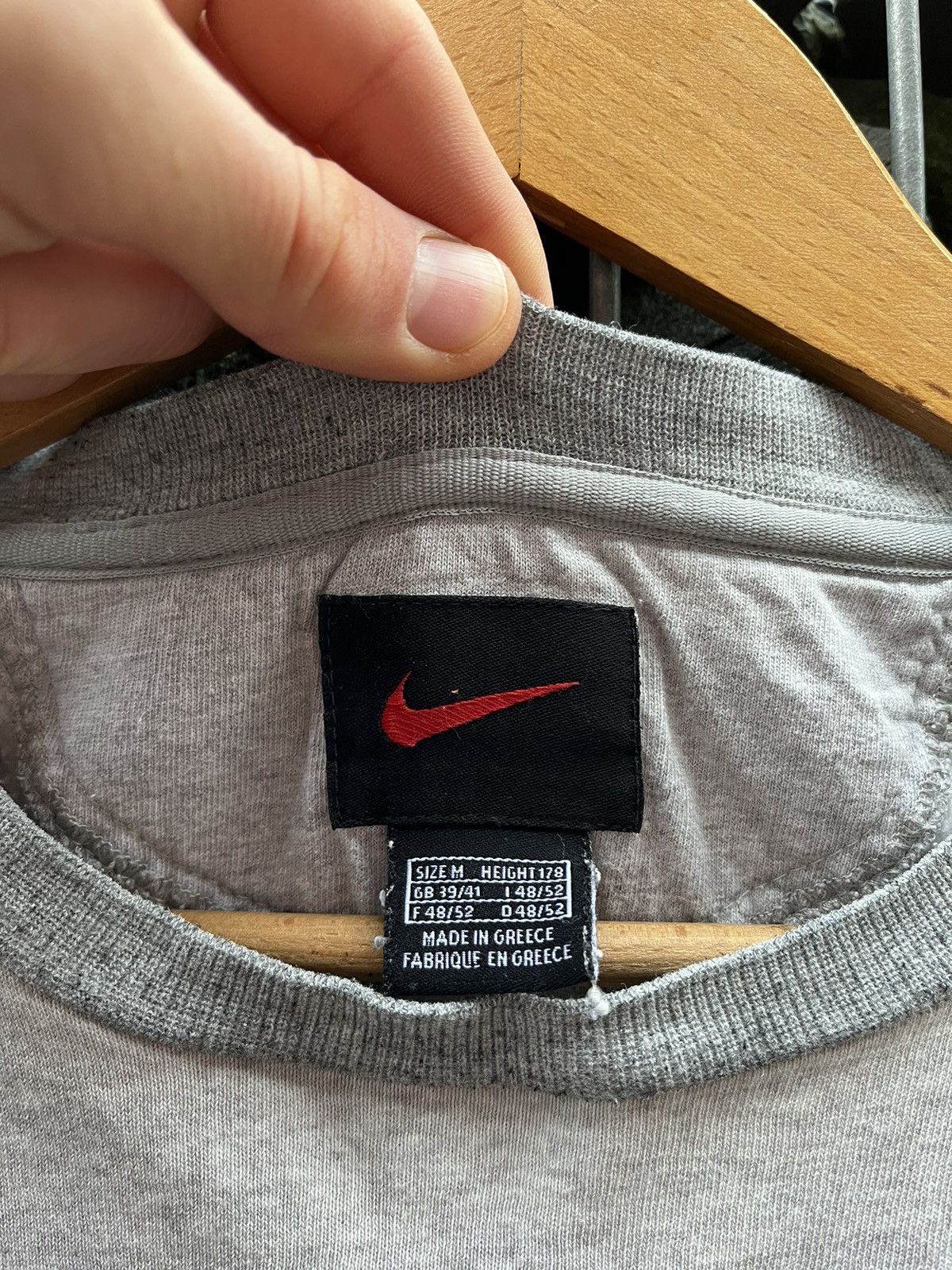Nike Vintage Nike Swoosh Logo Y2K Drip Sweatshirt Size US M / EU 48-50 / 2 - 6 Thumbnail
