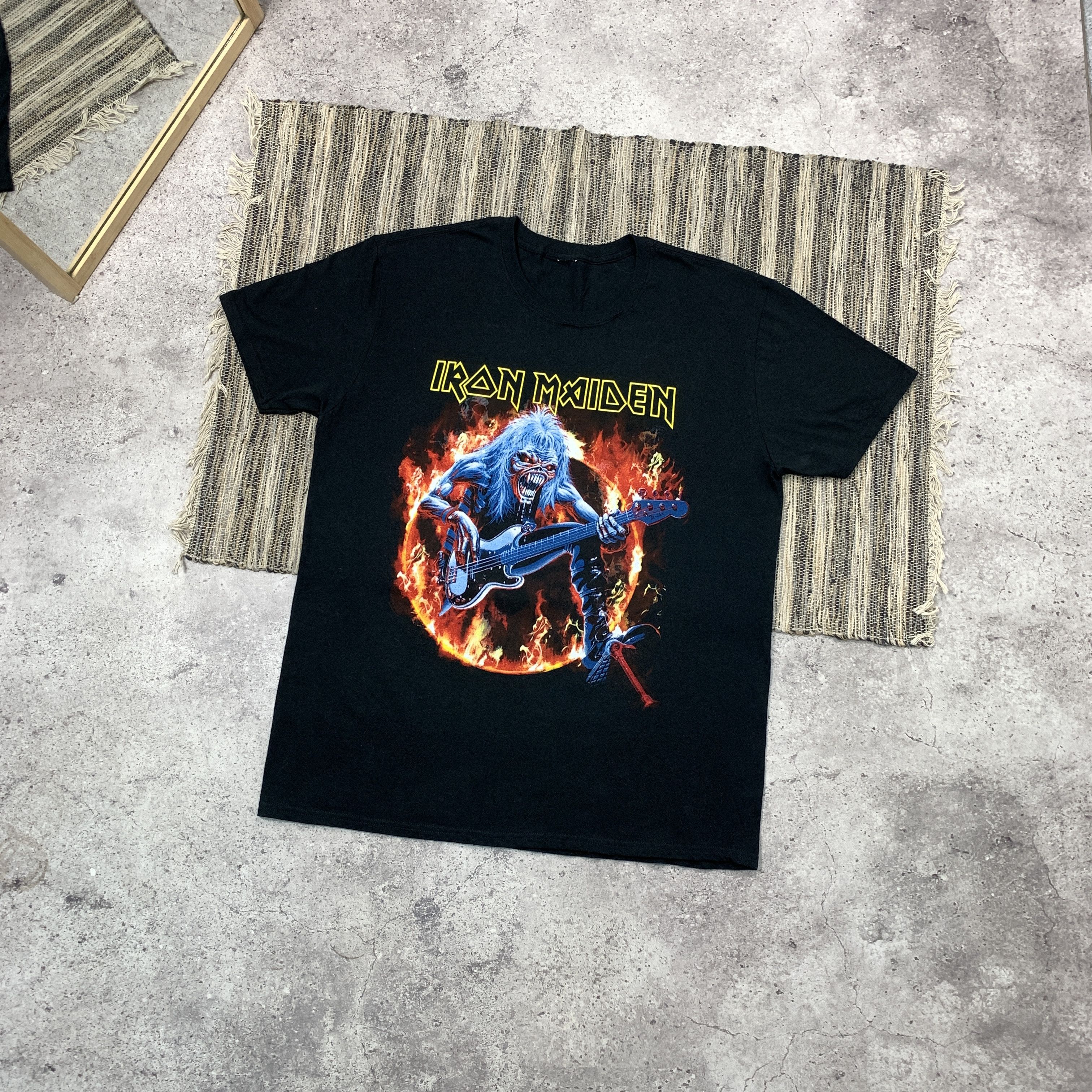 Band Tees Vintage Iron Maiden 90s Rock Band Graphic Black Tee Shirt XL Size US XL / EU 56 / 4 - 1 Thumbnail