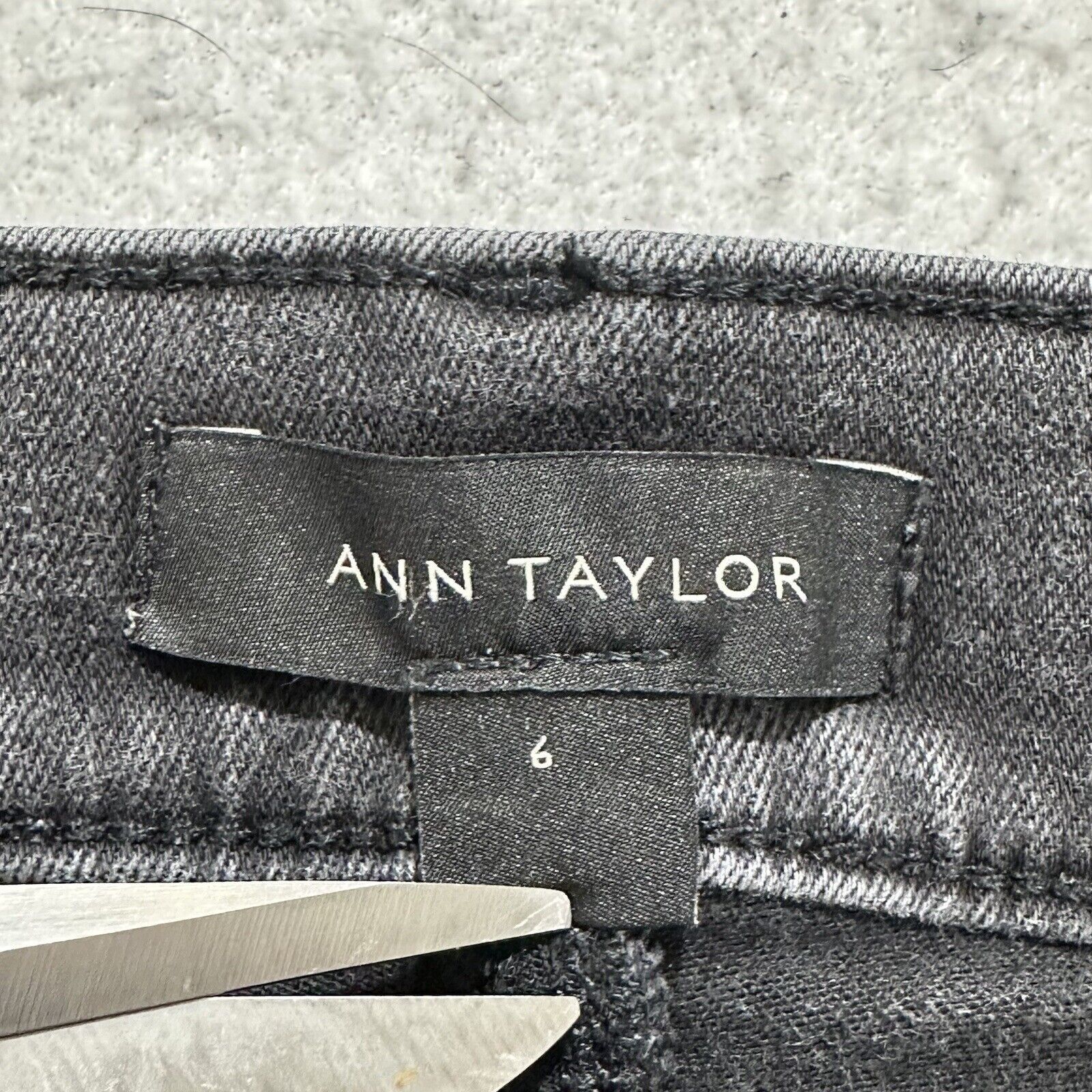 Ann Taylor Ann Taylor 6 Skinny Denim Jeans Dark Gray Mid Rise Size 28" / US 6 / IT 42 - 4 Thumbnail