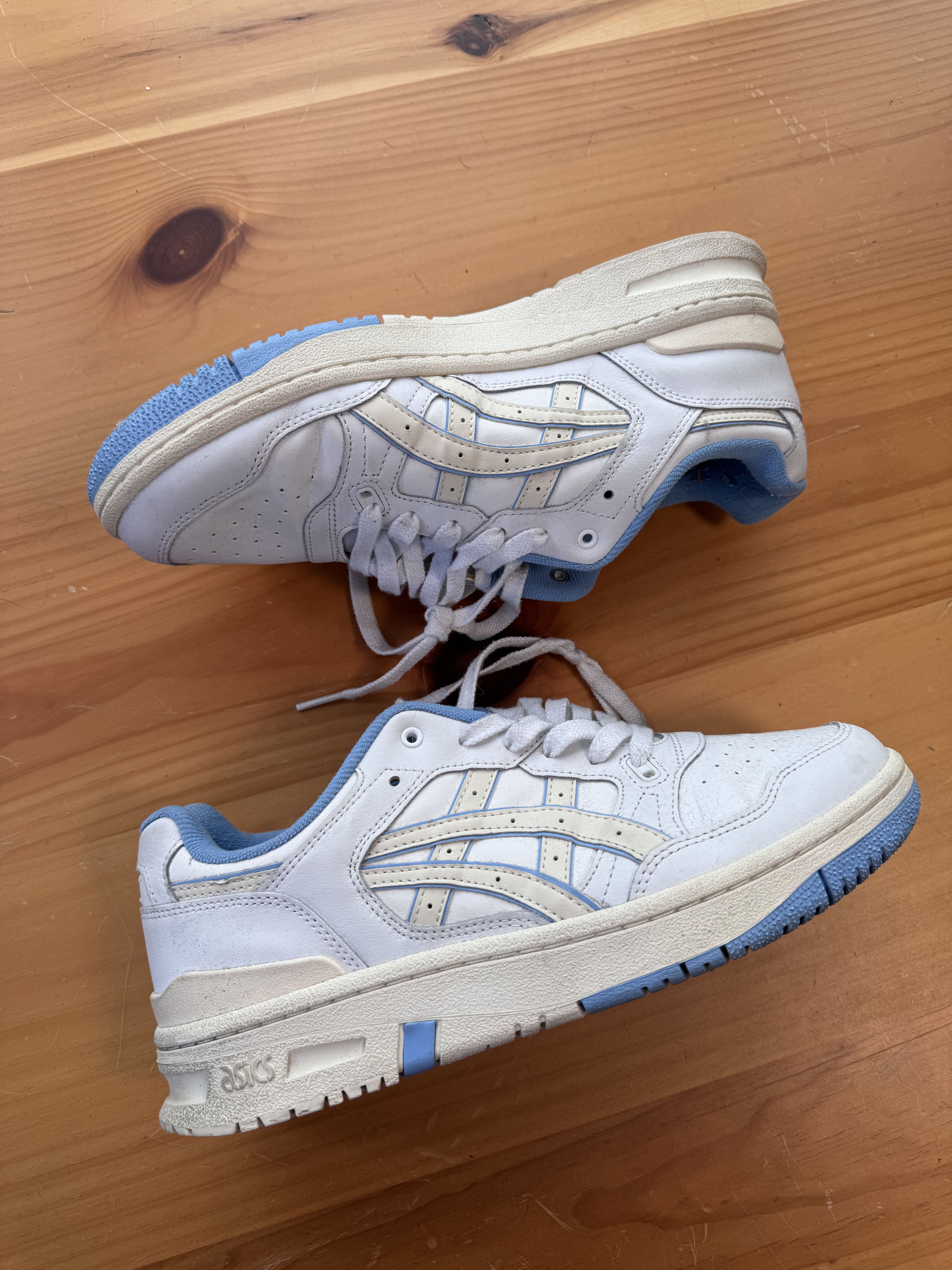 Asics Asics Classic Sneakers Size US 9 / EU 42 - 1 Thumbnail