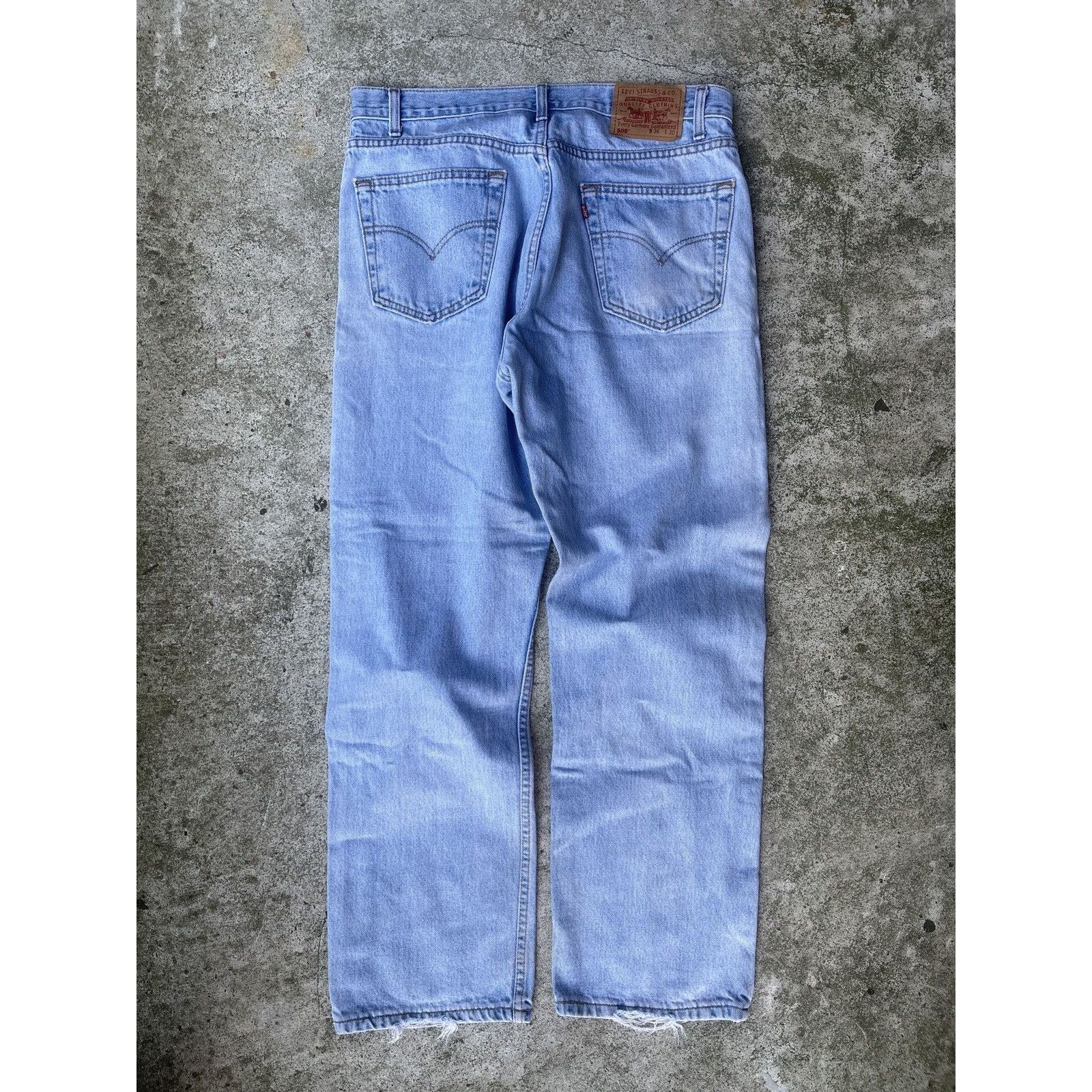 Levi's 90s Levi's Light Wash Thrashed Faded Distressed Jeans Size US 36 / EU 52 - 2 Thumbnail