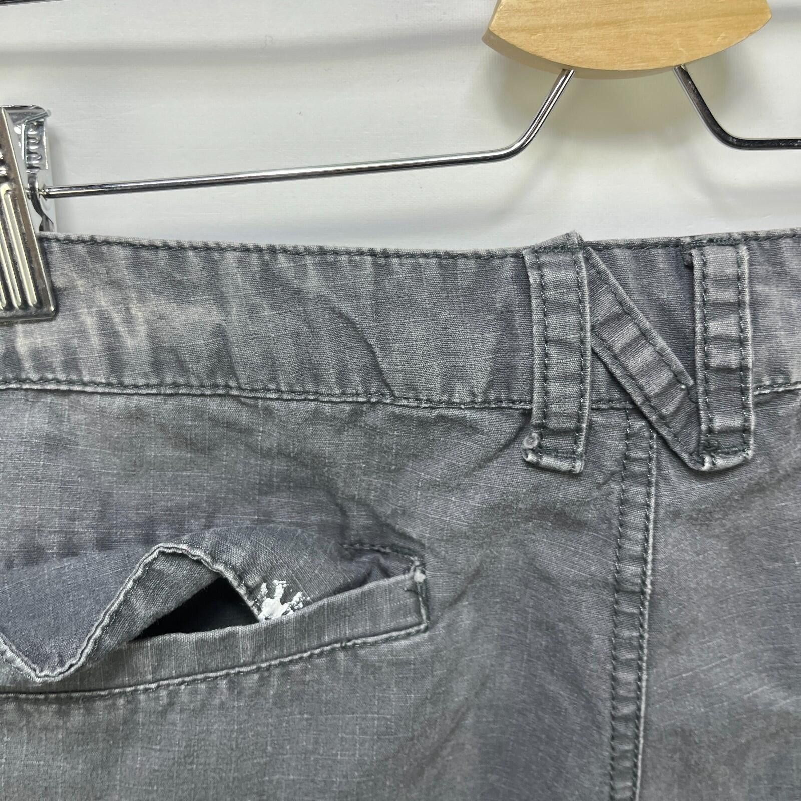 Nike Vintage Nike Y2K Shorts Swoosh 34 Size US 34 / EU 50 - 10 Thumbnail