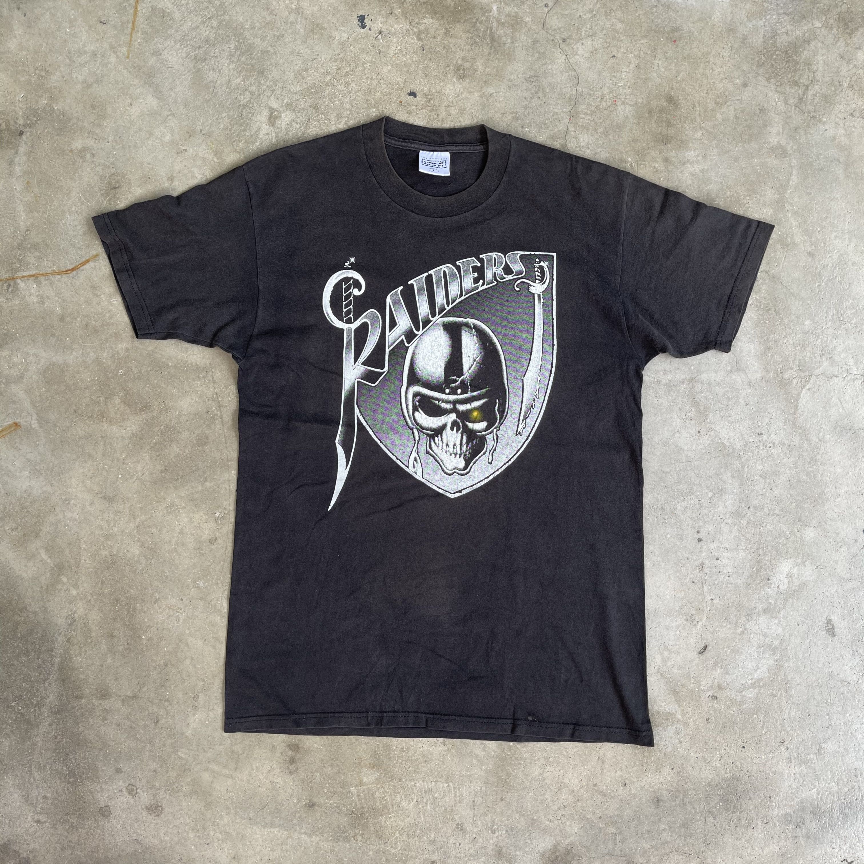 NFL Vintage 90s Skull Los Angeles Raiders T-shirt Size L Size US L / EU 52-54 / 3 - 1 Thumbnail