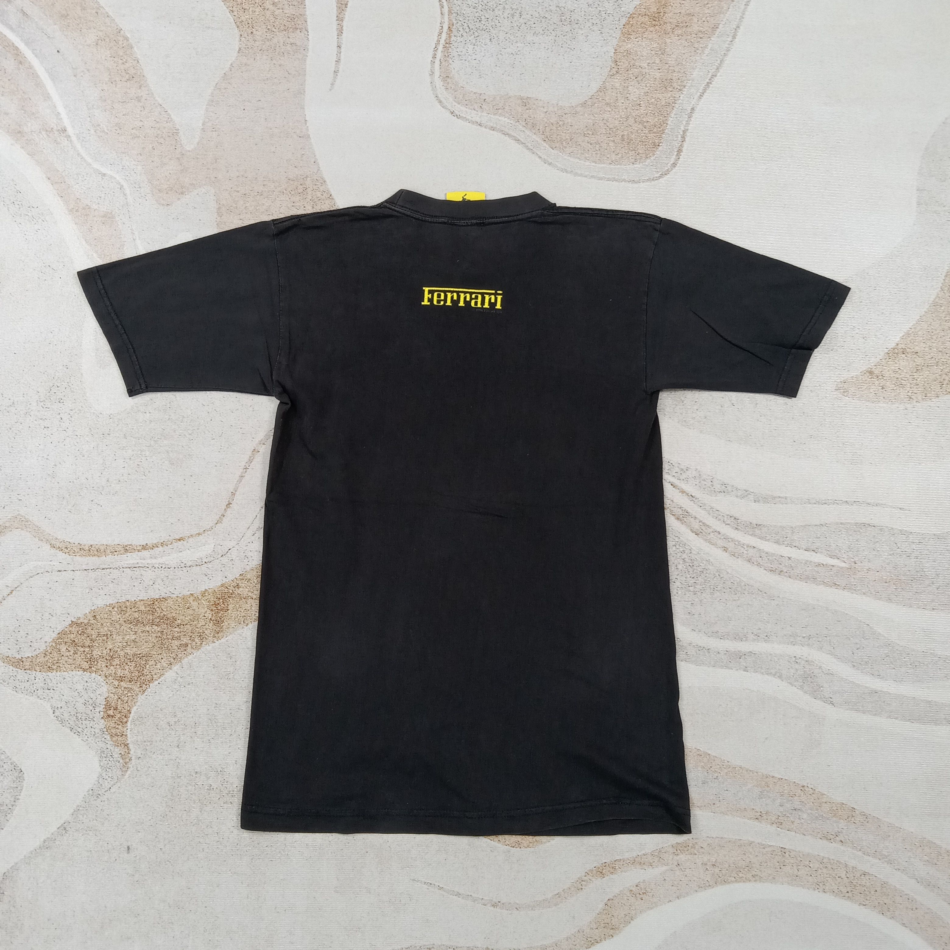 Ferrari Ferrari Sports Formula One Racing Tshirt C276N16 Size S / US 4 / IT 40 - 5 Thumbnail