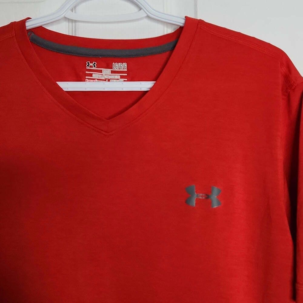 Under Armour Under Armour Heatgear Red with Grey Logo Vneck T Shirt Large Size US L / EU 52-54 / 3 - 3 Thumbnail