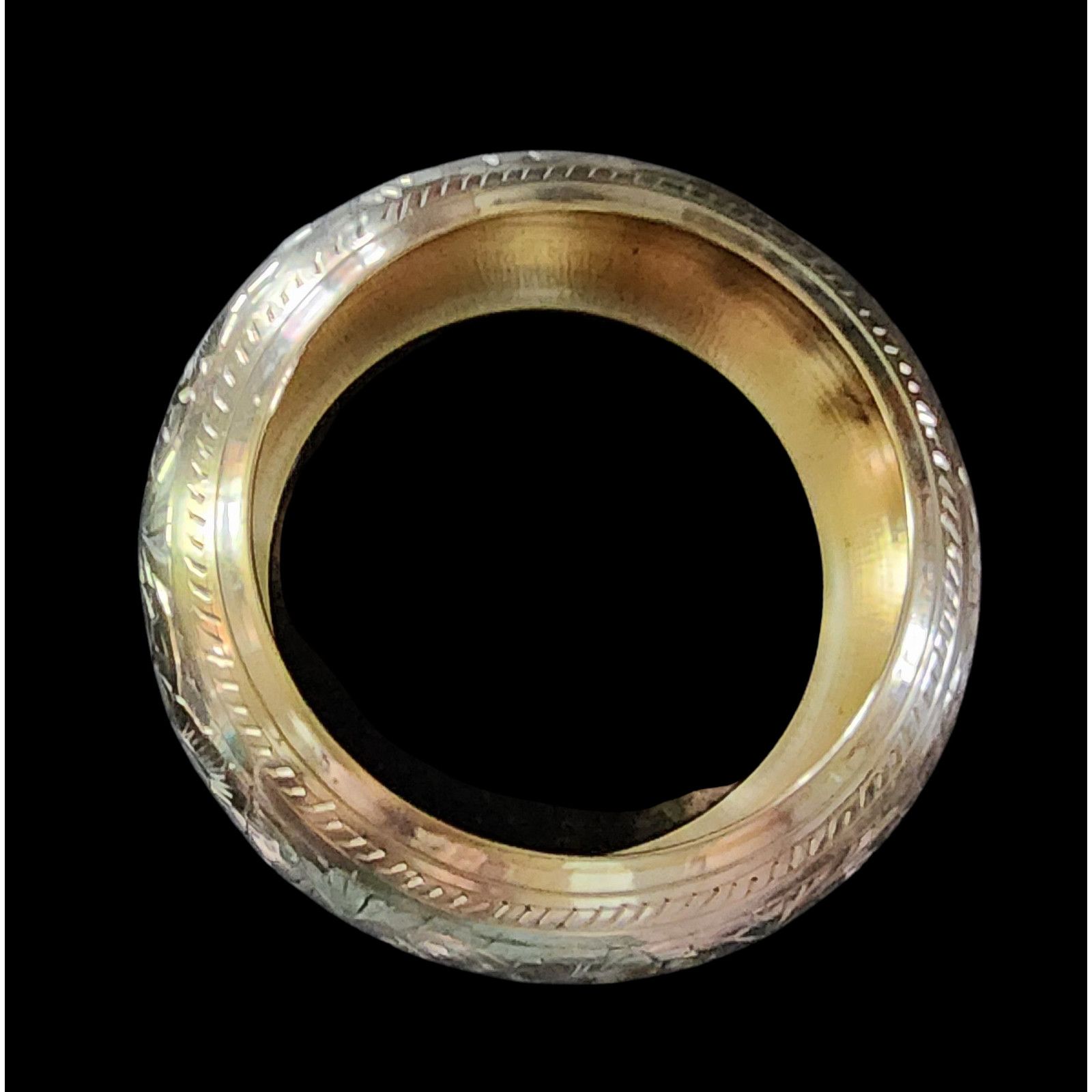 The Unbranded Brand Costume Brass Embossed Design bangle bracelet fashion 0174B Size ONE SIZE - 4 Thumbnail