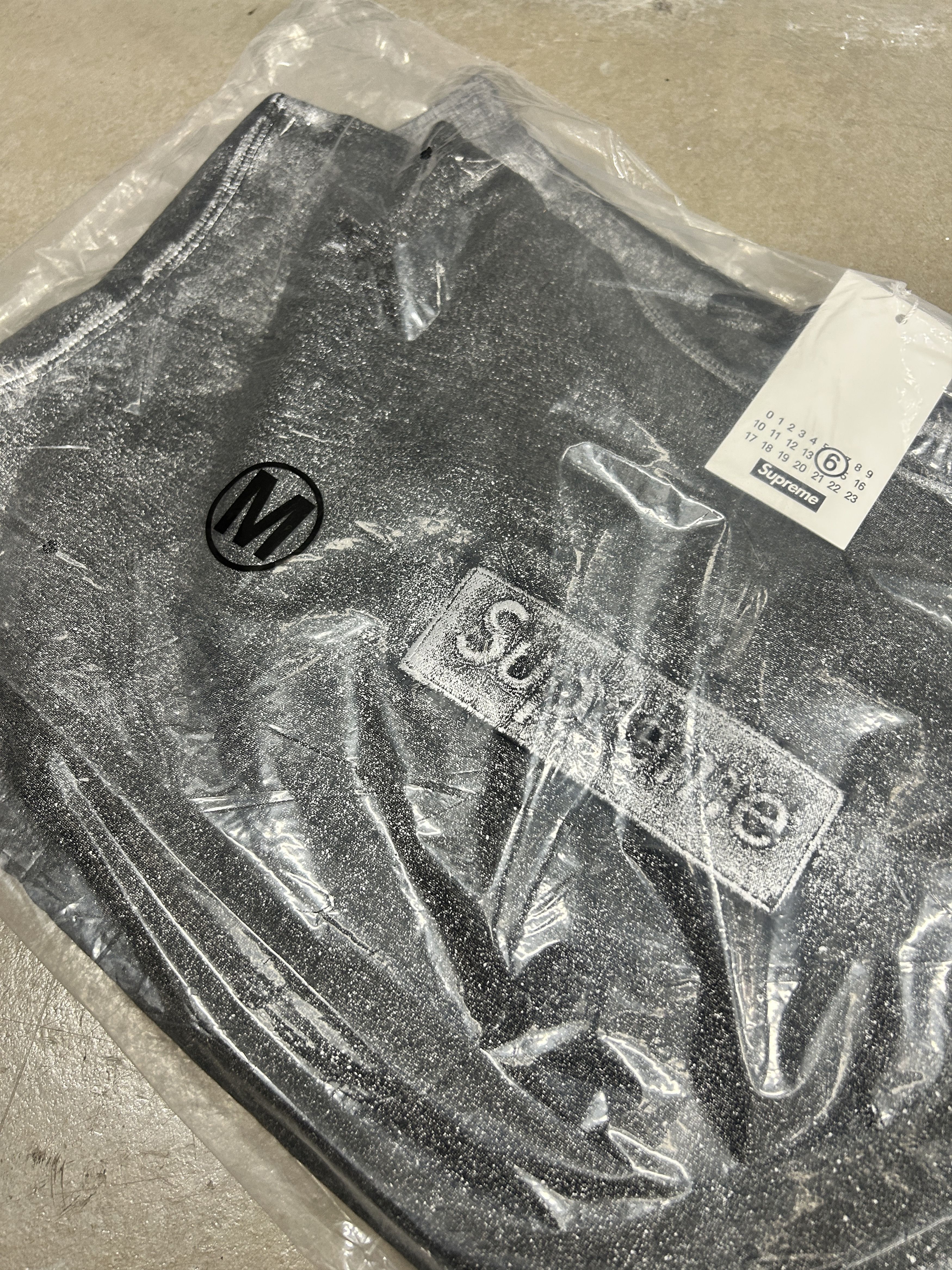 Maison Margiela × Supreme MM6 Maison Margiela Foil Box Logo Hooded Sweatshirt Size US M / EU 48-50 / 2 - 17 Thumbnail