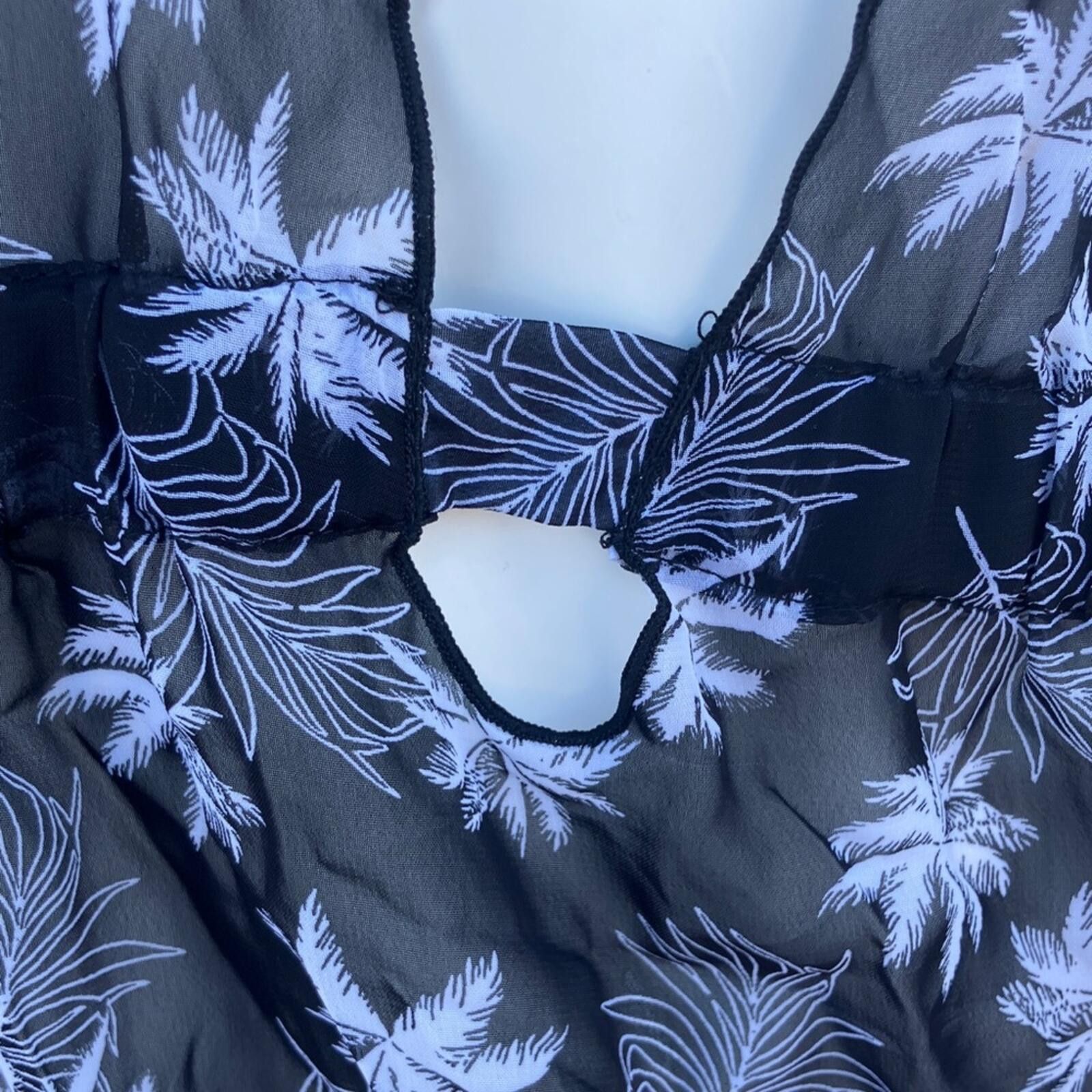 Other NWT Miken Swim Sheer Black & White Floral Swim Coverup Size ONE SIZE - 5 Thumbnail