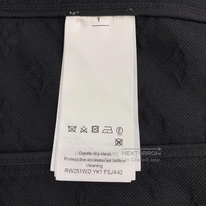 Louis Vuitton Louis Vuitton 25 black logo full-print cotton lapel single Size US XXS / EU 40 - 7 Thumbnail