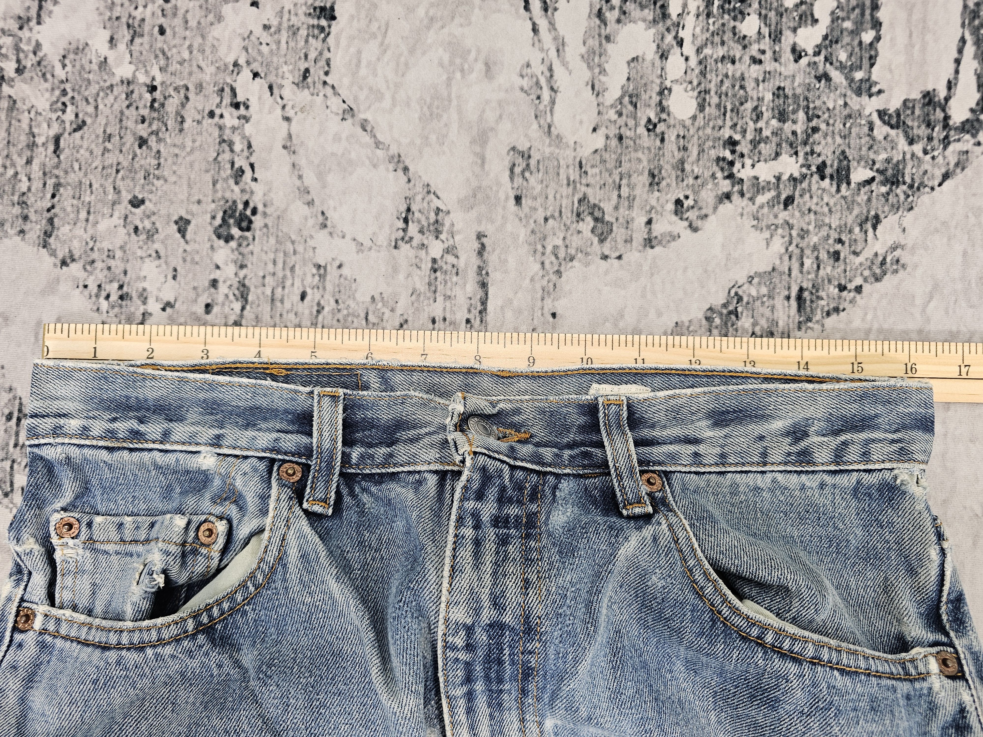 Levi's Vintage Clothing Vtg LEVIS 505 Regular Fit Faded Ripped Blue Jeans L0575 Size US 32 / EU 48 - 17 Thumbnail
