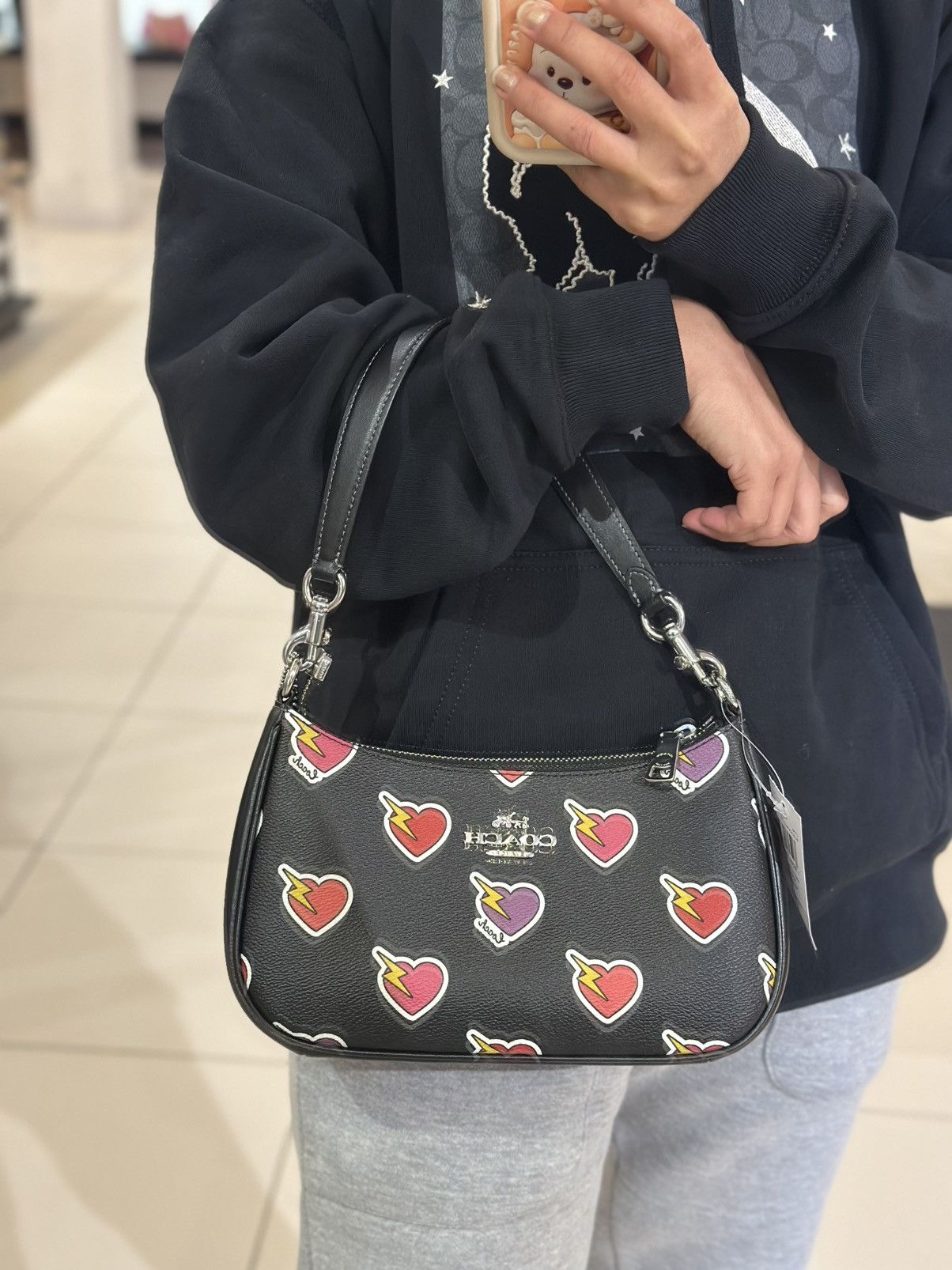 Coach NWT Coach Teri Shoulder Bag With Heart Bolt Print Size ONE SIZE - 7 Thumbnail
