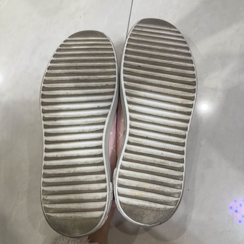 Louis Vuitton Louis Vuitton Stylish Pink Leather Sneakers - Size US 6.5 / EU 39-40 - 4 Thumbnail