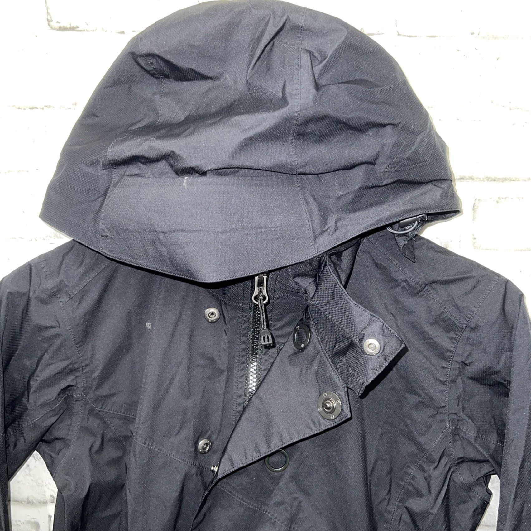 Vintage REI Black Full Zip Hooded Nylon Jacket Womens Size XS Size XS / US 0-2 / IT 36-38 - 2 Thumbnail