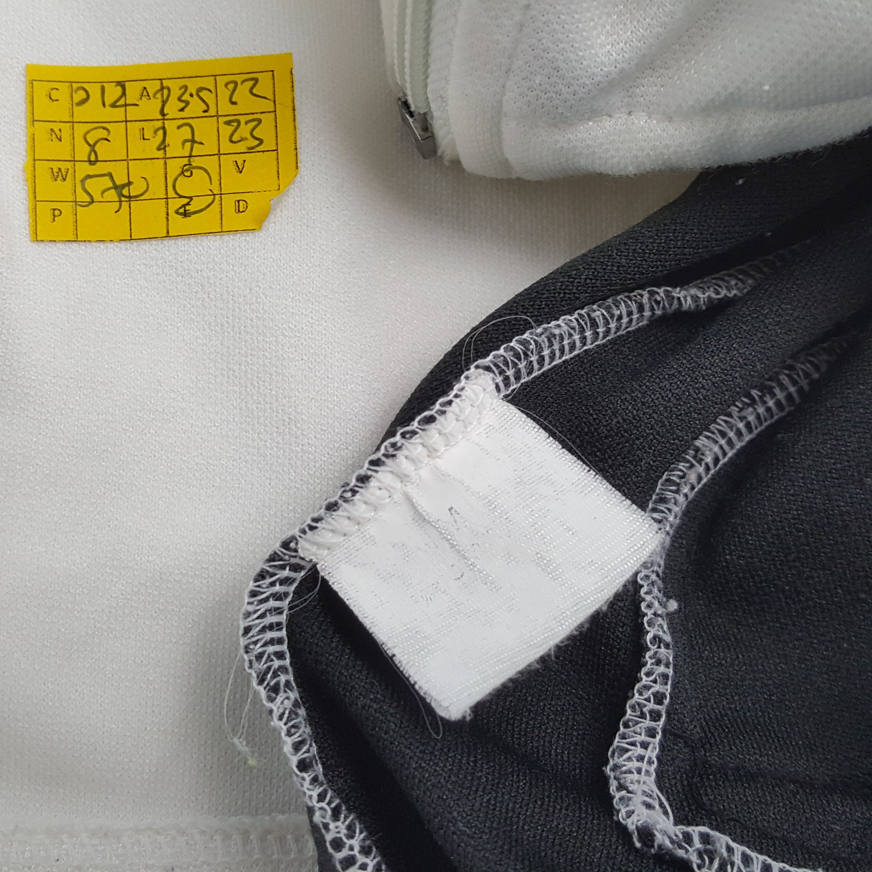 Nike × Vintage Vintage NIKE Sportswear Streetwear Swoosh Logo Jacket Size US L / EU 52-54 / 3 - 7 Thumbnail