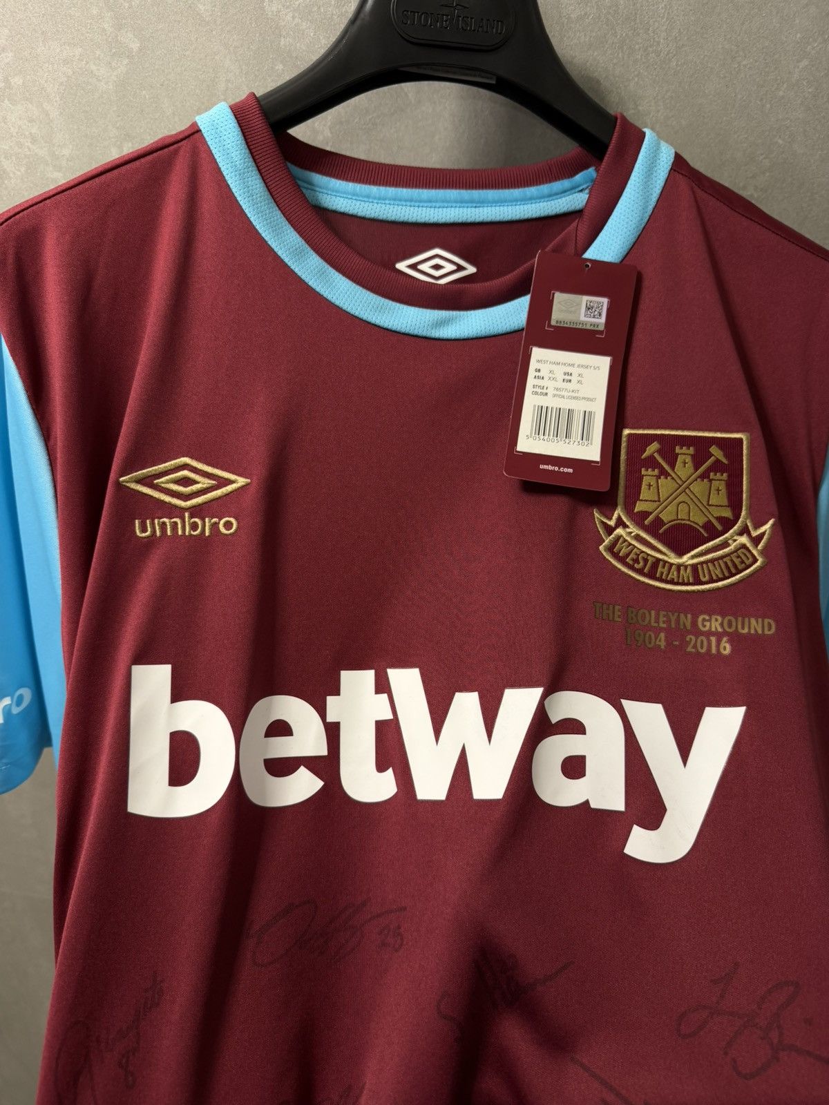 Umbro WEST HAM UNITED 2015 2016 HOME SHIRT SOCCER JERSEY UMBRO Size US XL / EU 56 / 4 - 18 Thumbnail