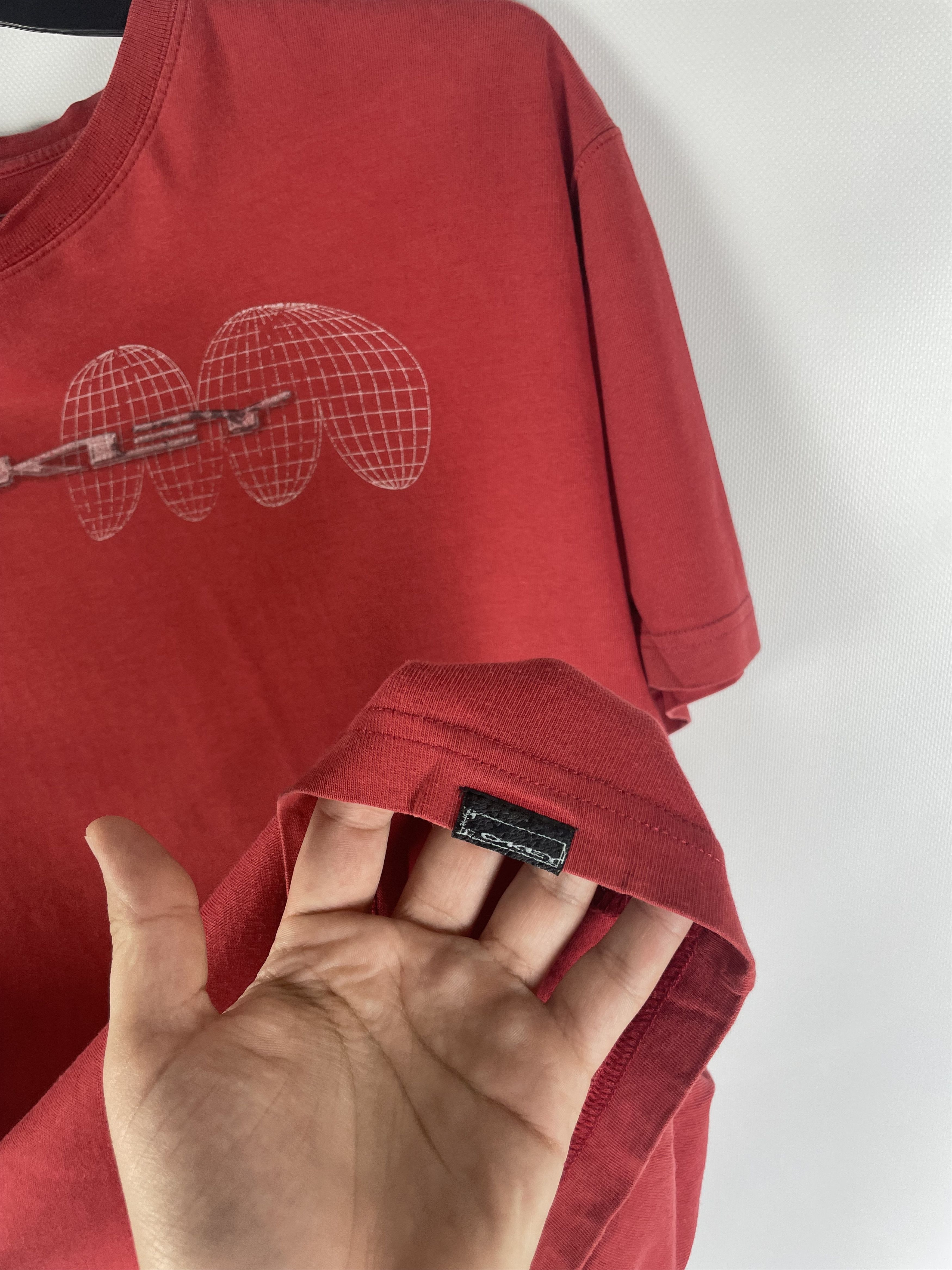 Oakley Vintage Oakley Tee Y2k Size US L / EU 52-54 / 3 - 6 Thumbnail