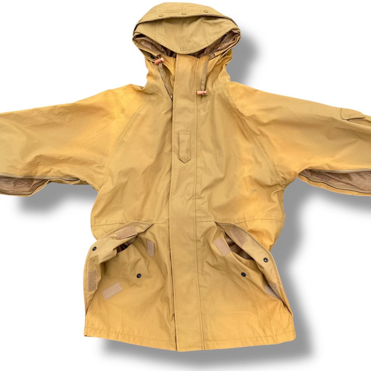 Barbour CONTRACTOR MULTIPOCKET WATERPROOF HOODIE JACKET Size US M / EU 48-50 / 2 - 7 Thumbnail