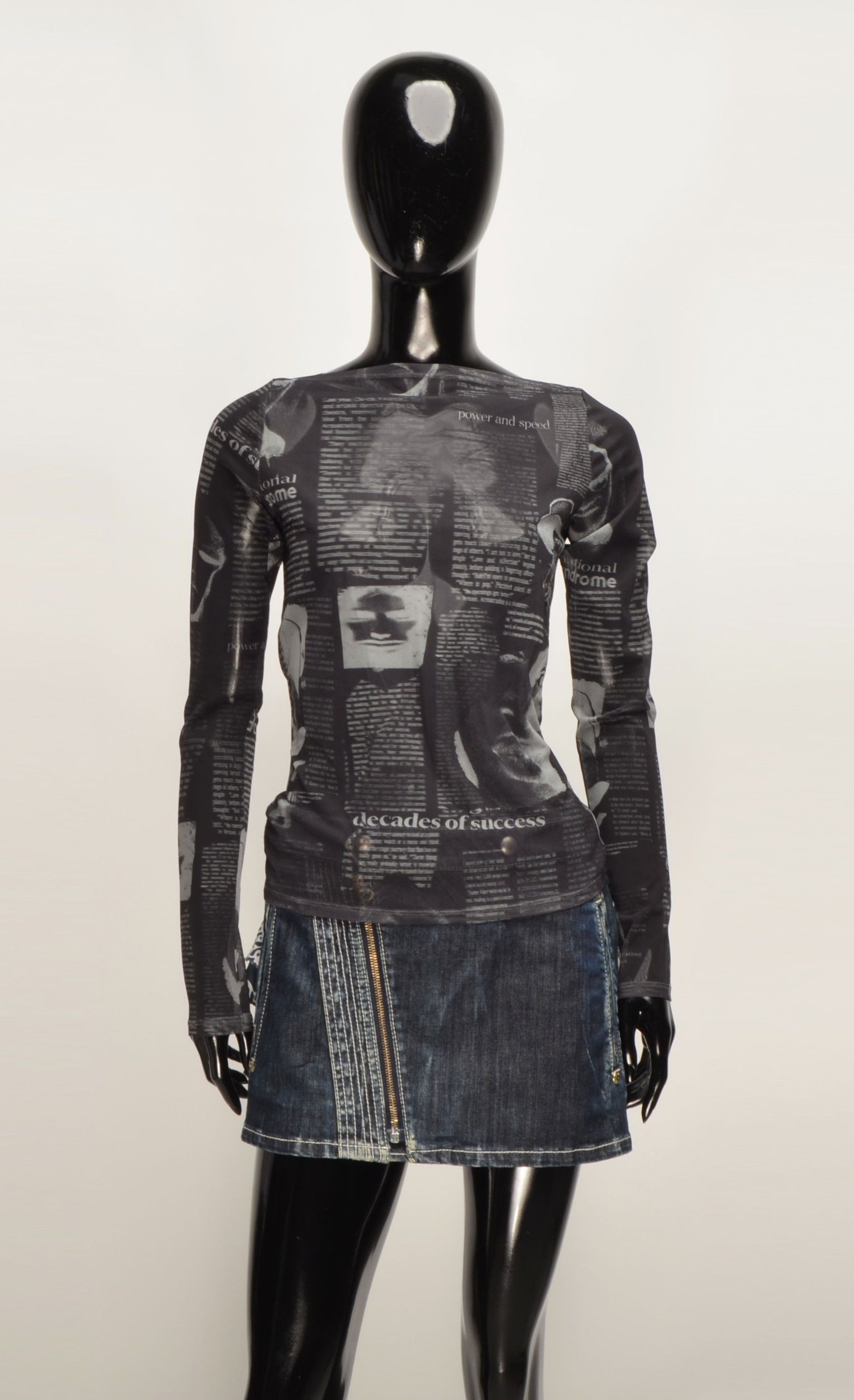 Weekday Weekday Y2K Mesh Gazette Long Sleeve Top Size M / US 6-8 / IT 42-44 - 1 Thumbnail