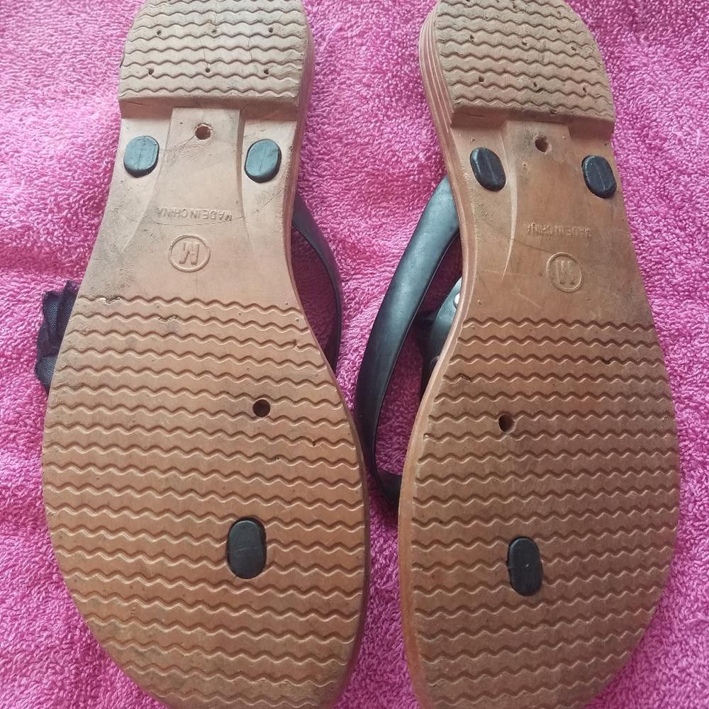 Designer Chatties Sandals Size 7/8 Size US 7 / IT 37 - 2 Thumbnail