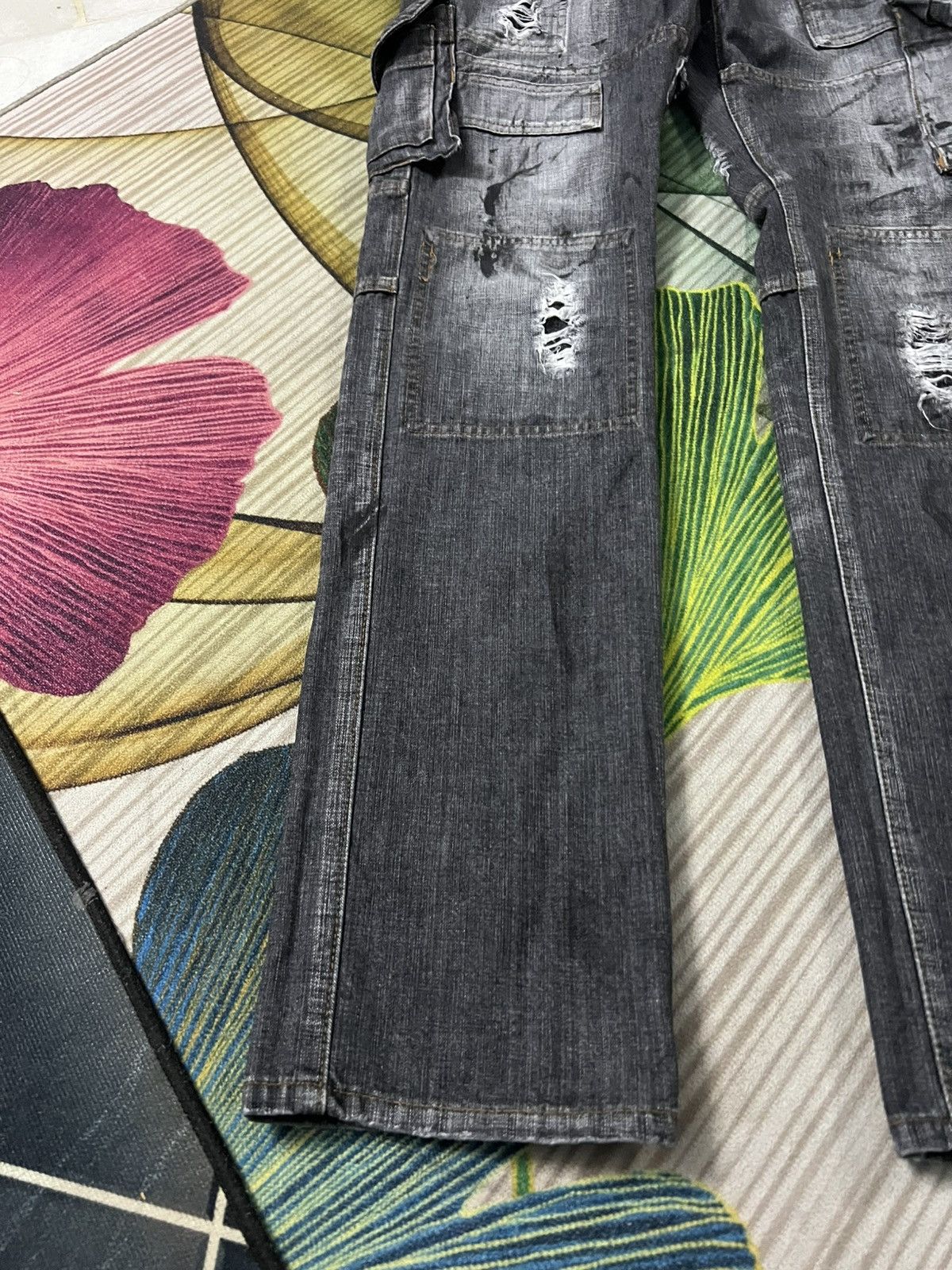 Japanese Brand 💥Zucca Multipocket Reconstruct Design Distressed Jean Size US 30 / EU 46 - 7 Thumbnail