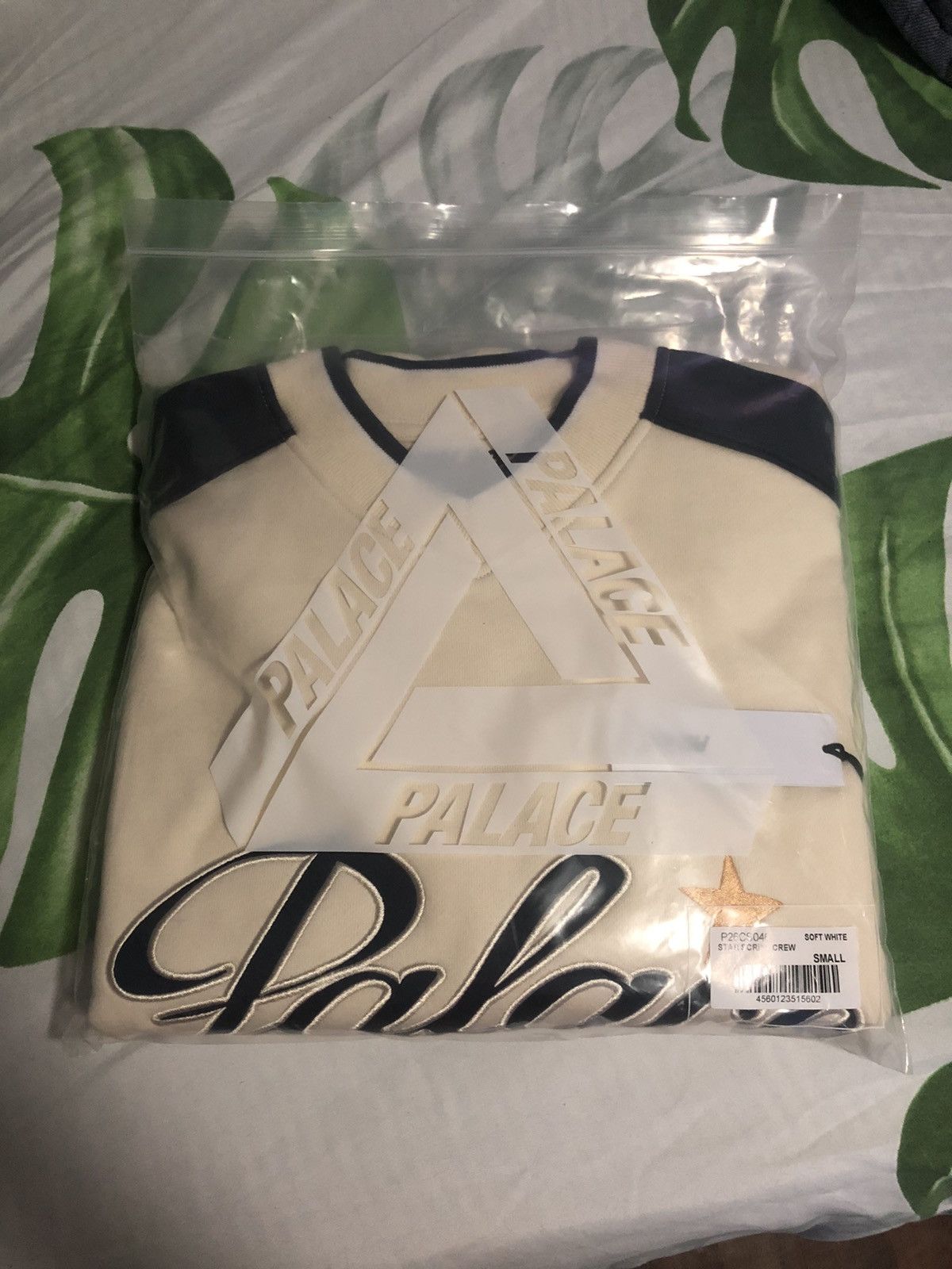 Palace Palace Star Script Crew Soft White | Grailed