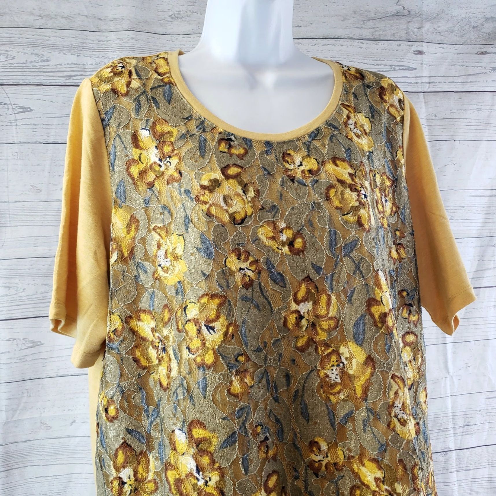 Vintage LOGO Lounge Womens Top Shirt Adult Large Yellow Lace Front Short Sleeve Rayon Blend Size L / US 10 / IT 46 - 2 Thumbnail