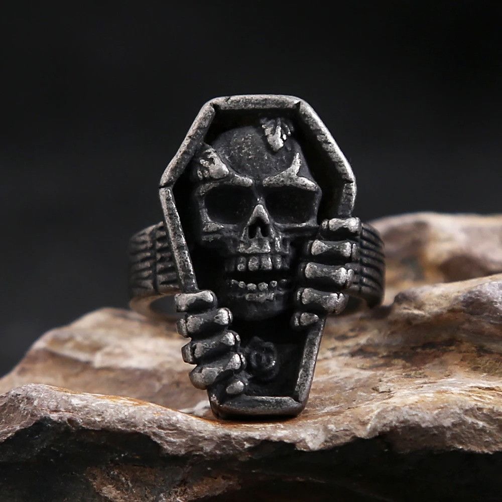 Vintage Black Vampire Skull Ring Size ONE SIZE - 6 Thumbnail