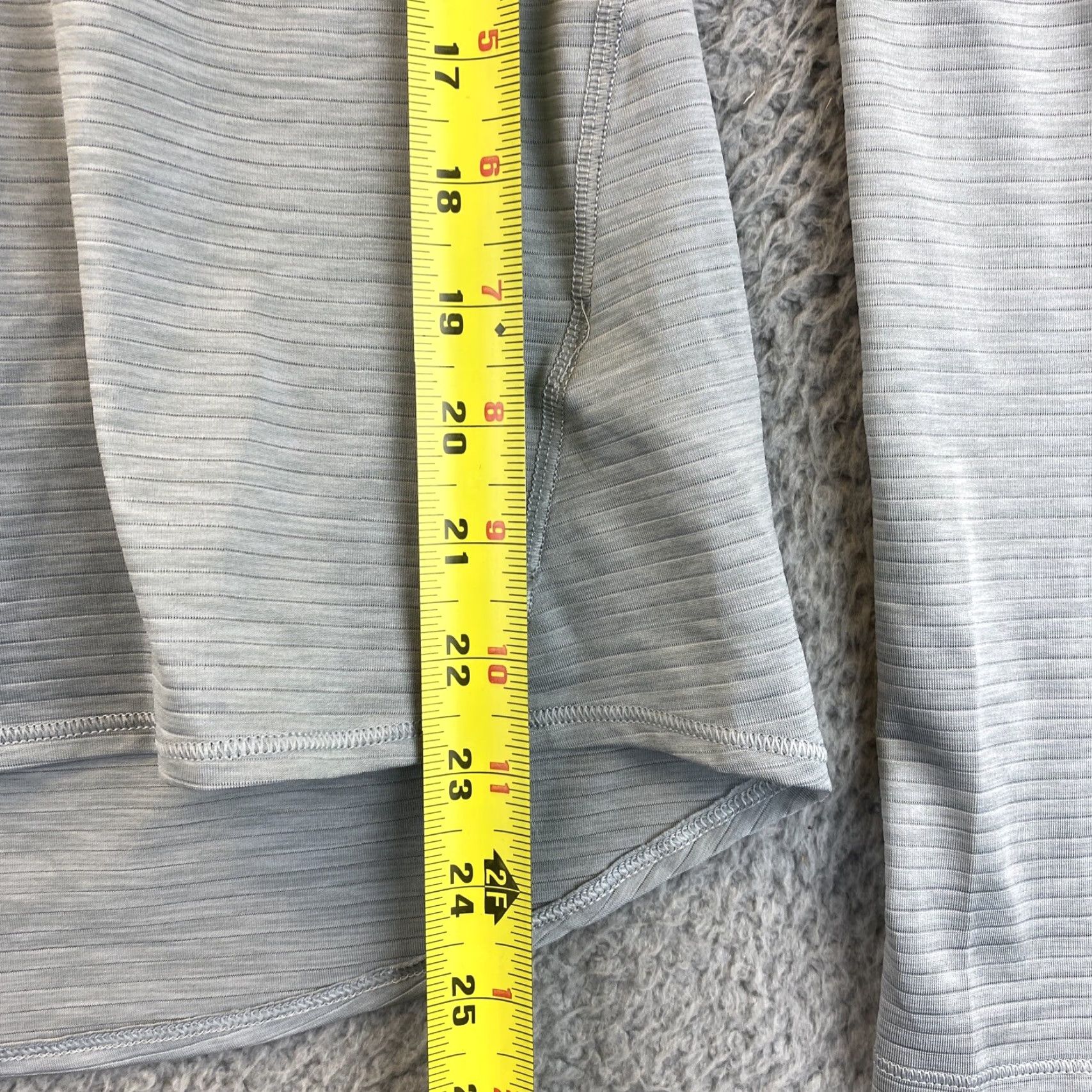 Athleta Athleta Seamless Long Sleeve Top S Women Yoga Workout Active Gray 53-15 Size S / US 4 / IT 40 - 5 Thumbnail