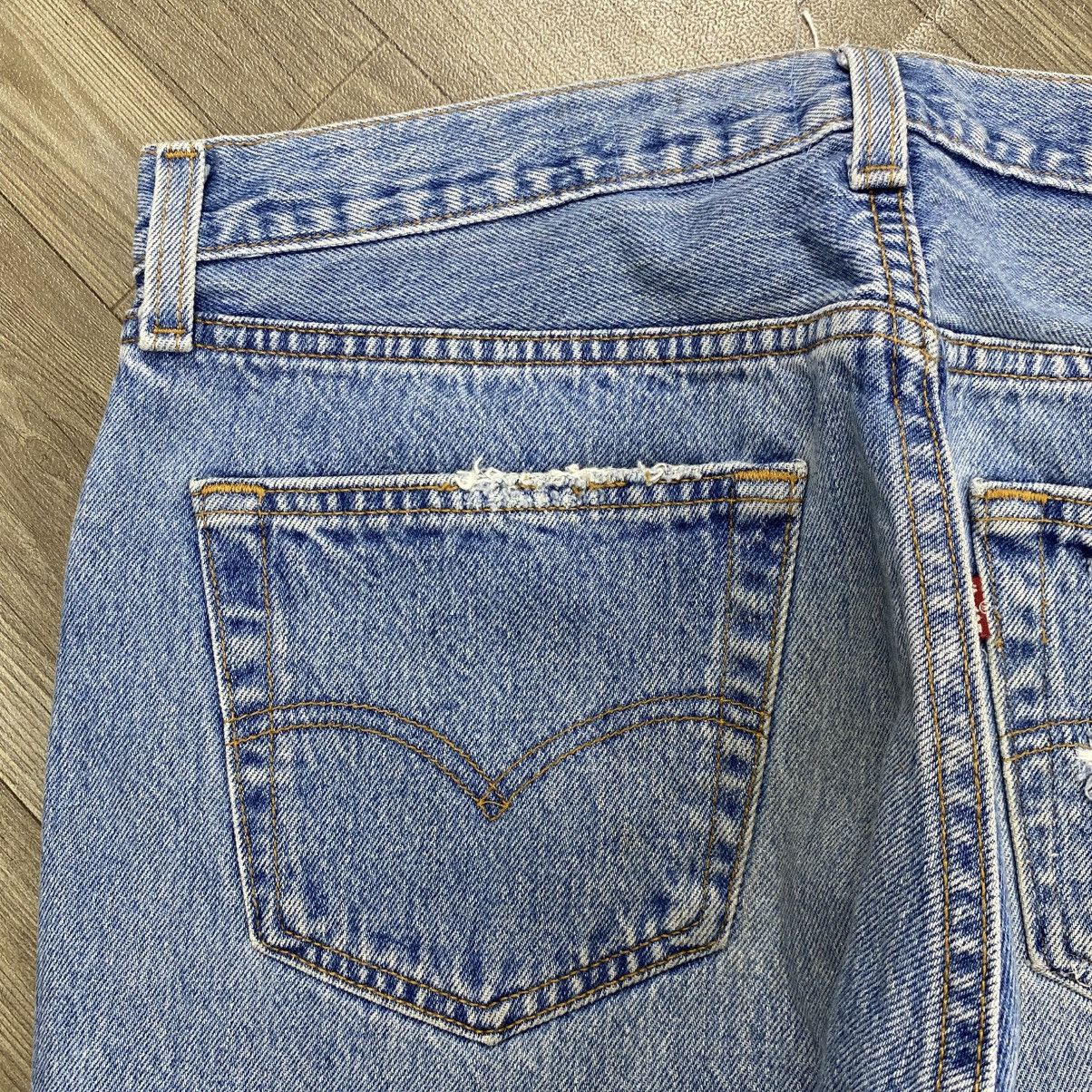 Levi's Vintage Clothing 1990s Vintage Levis 501 USA Sample Distressed Faded Jeans Size US 33 - 16 Thumbnail