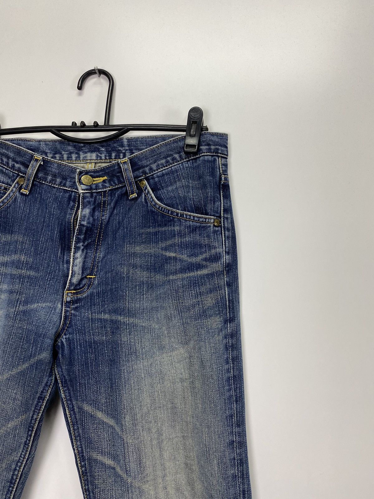 Lee × Vintage Vintage Lee distressed jeans Size US 32 / EU 48 - 3 Thumbnail