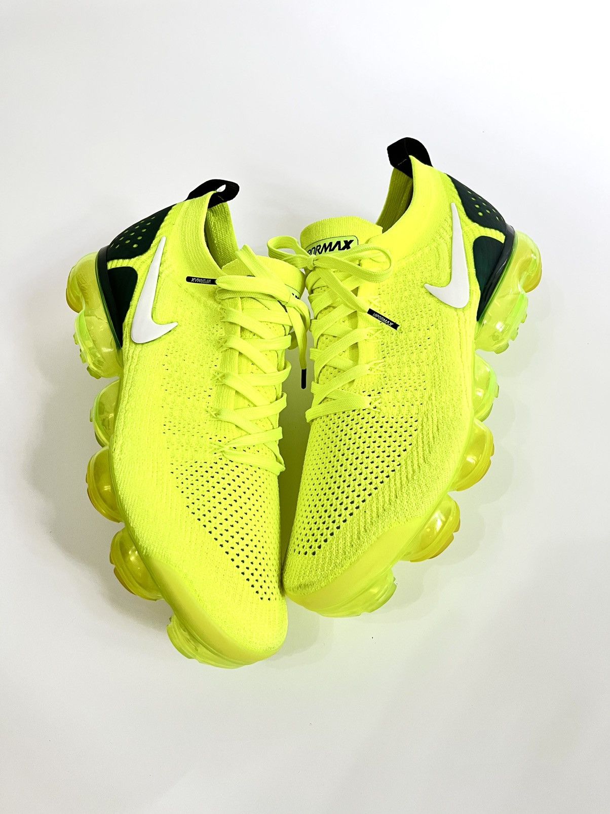 Nike Nike Air VaporMax 2 Flyknit OG “Volt” Size US 11 / EU 44 - 5 Thumbnail