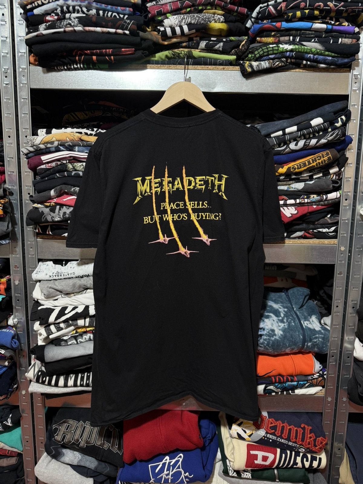 Vintage Vintage 2022 Megadeth For Sale Peace Sells Rock T-Shirt Size US XL / EU 56 / 4 - 2 Thumbnail