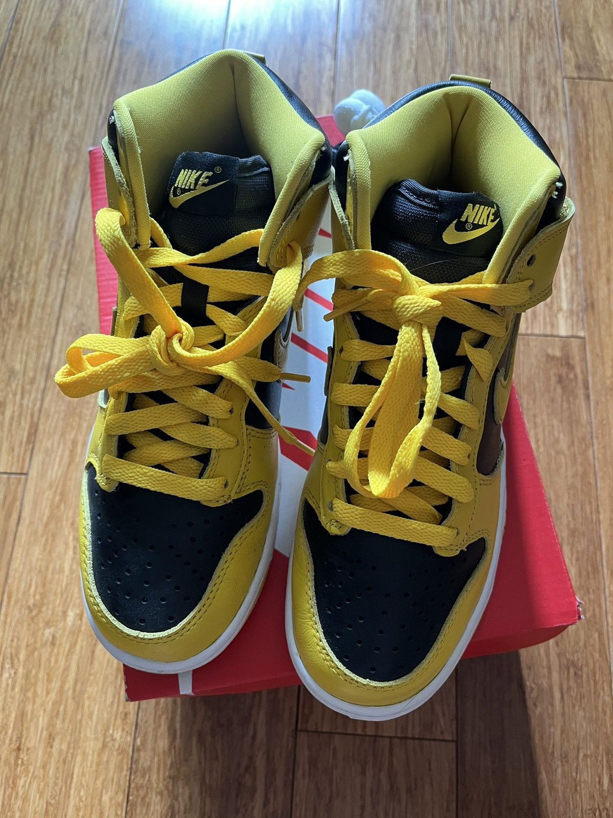 Nike US 5 Nike dunk high sp Iowa 2020 yellow black Size US 5 / EU 37 - 3 Thumbnail
