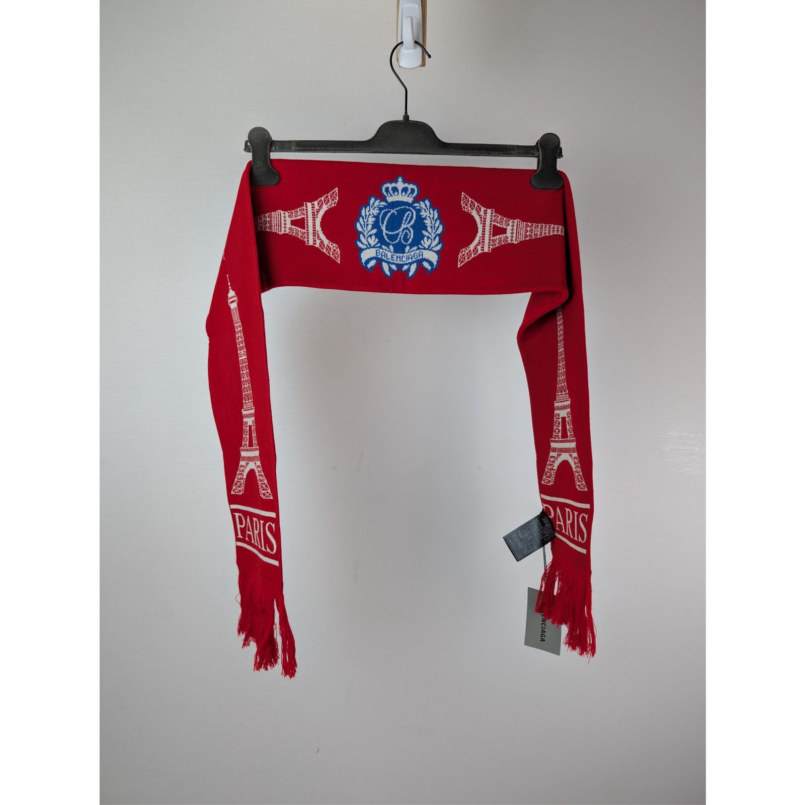 Balenciaga o1rshd1 Size: OS / Q:2 / Football Scarf in Red/White Size ONE SIZE - 7 Thumbnail