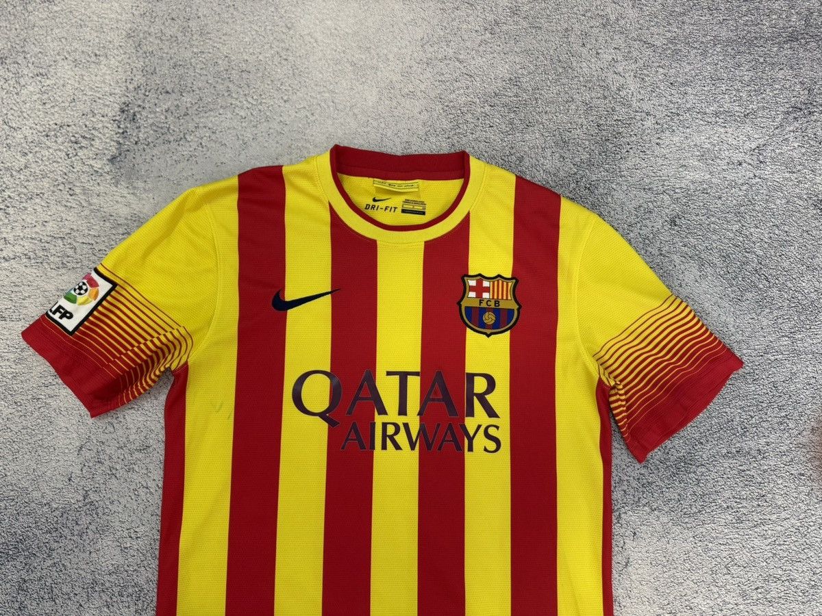 Nike Nike Barcelona 2013 2014 Away Jersey Shirt Men S 532823-703 Size US S / EU 44-46 / 1 - 5 Thumbnail