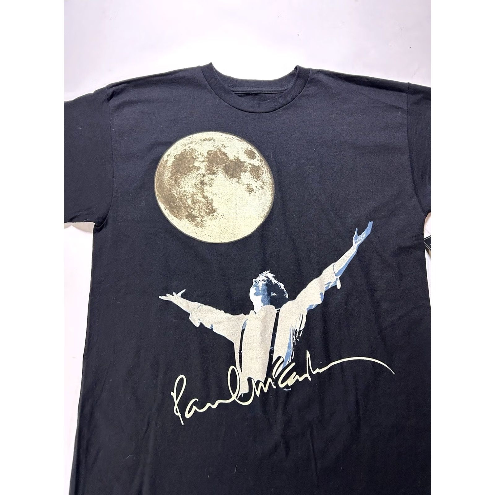 Hard Rock Cafe VINTAGE Paul McCartney Hard Rock Cafe Artist Spotlight Moon WHY HUNGER 2010 Medium Black Tee Unisex Adults Size US M / EU 48-50 / 2 - 2 Thumbnail