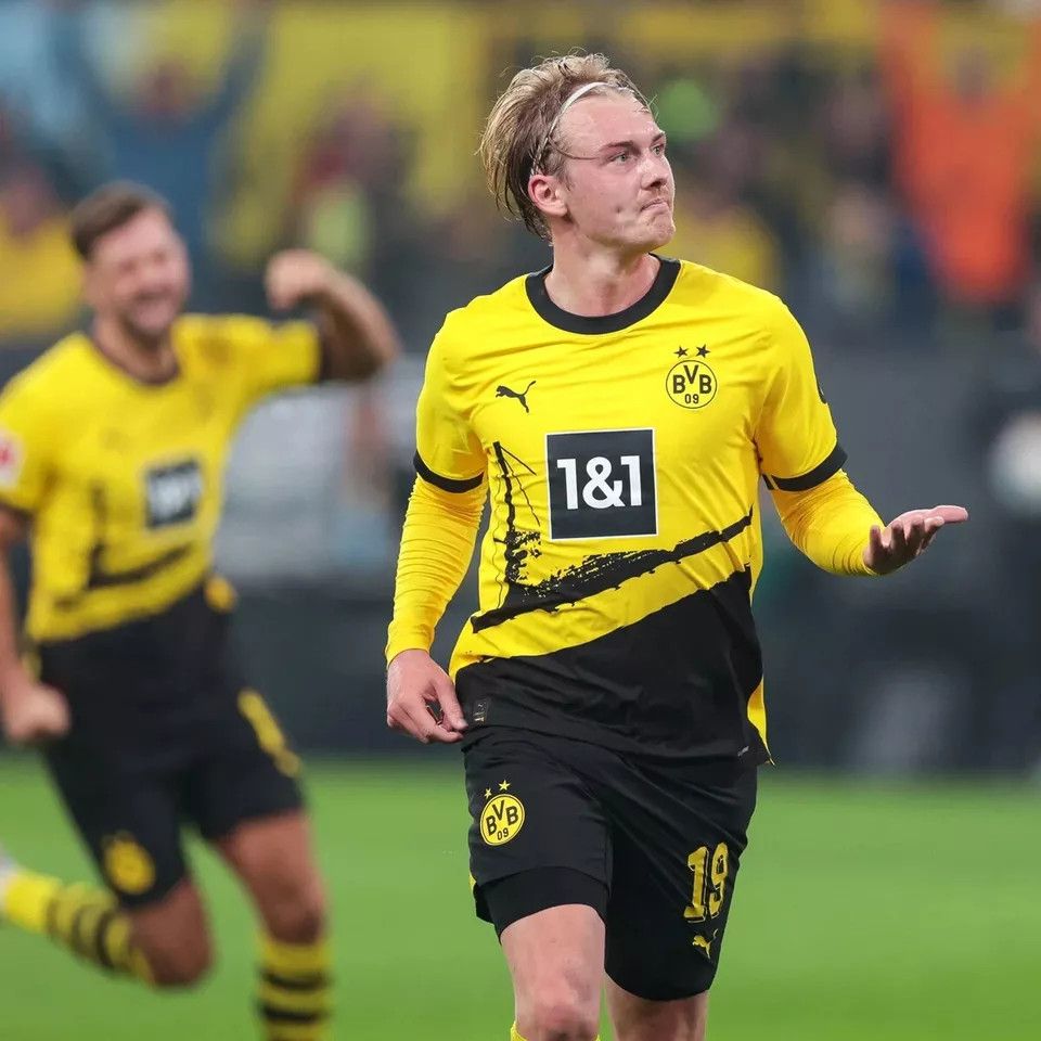 Puma BORUSSIA DORTMUND 2024 HOME BRANDT FOOTBALL SOCCER JERSEY Size US L / EU 52-54 / 3 - 14 Thumbnail