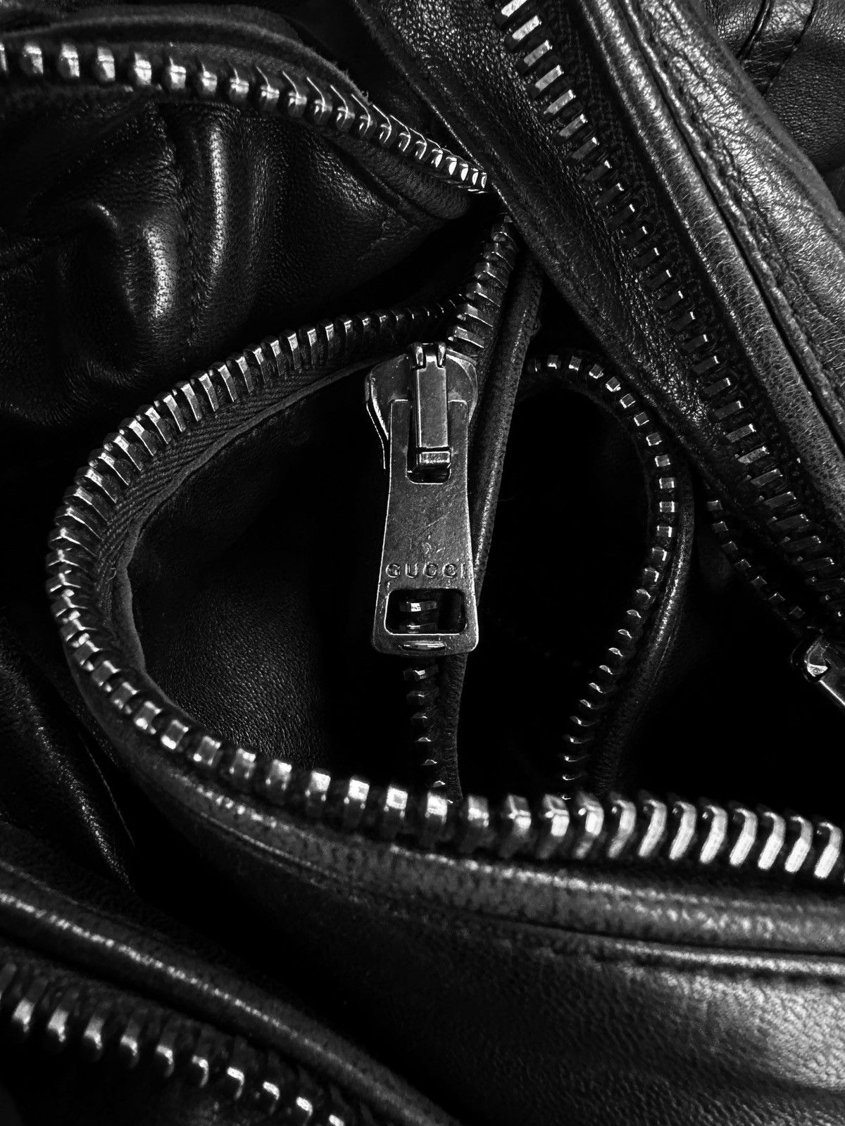 Gucci AW00 Gucci by Tom Ford ‘Spiral’ Black Leather Biker Jacket Size US L / EU 52-54 / 3 - 3 Thumbnail