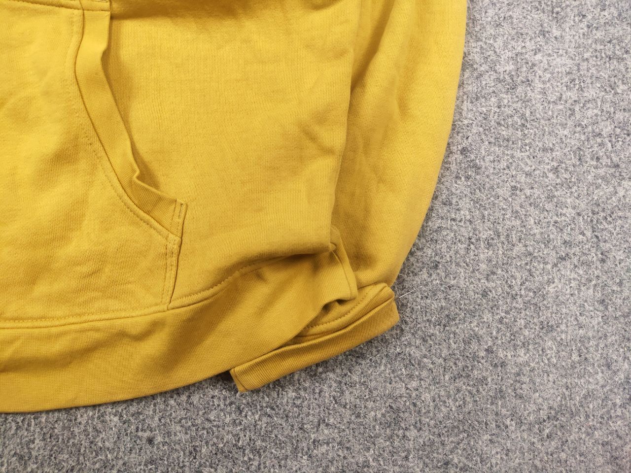 Alien Workshop Bear Surfboards Big Logo Yellow Hoodie USA Vintage Style Size US L / EU 52-54 / 3 - 7 Thumbnail
