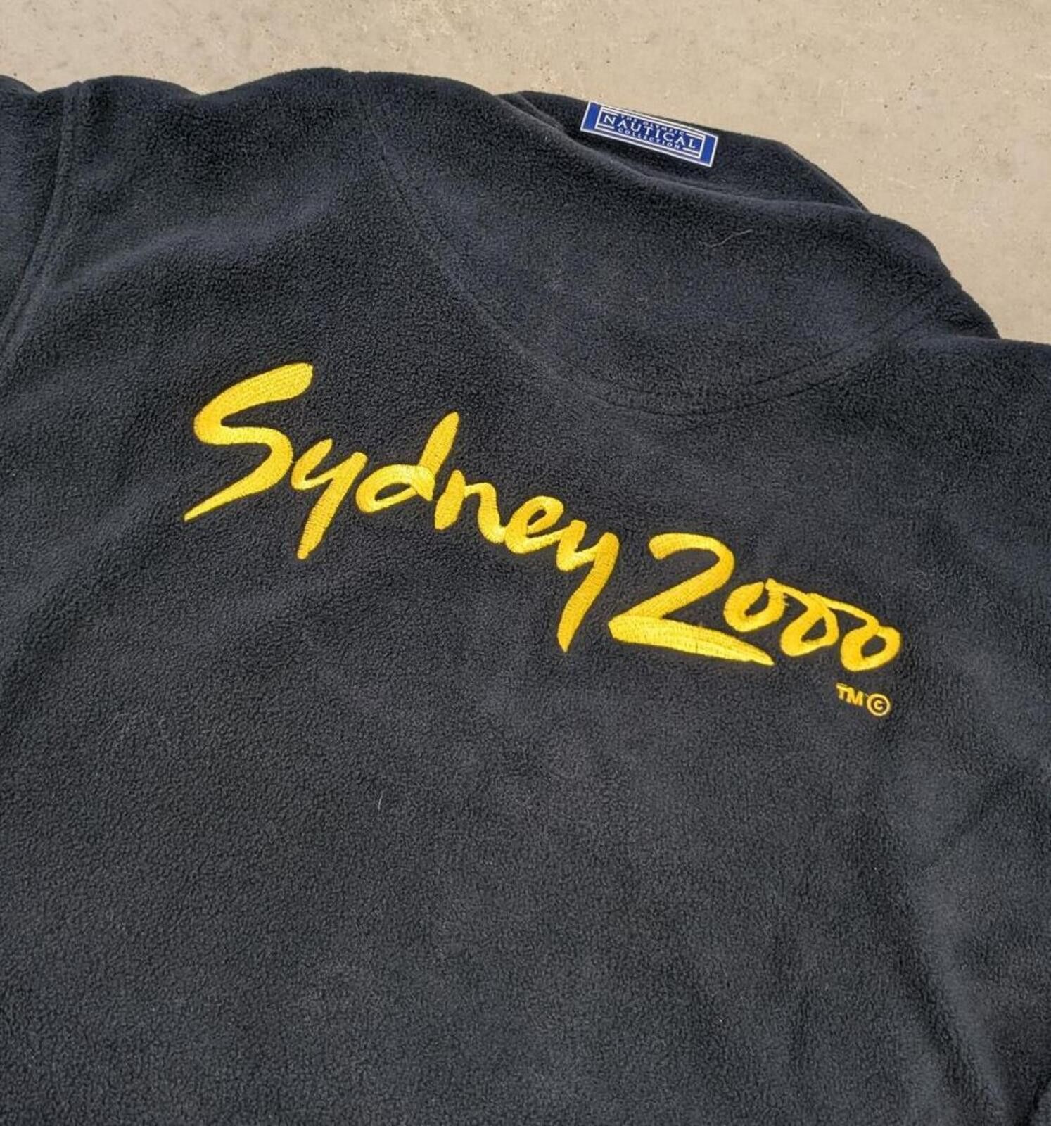 Vintage Vintage 2000 Sydney Olympics Millennium Collection Sweater Size US L / EU 52-54 / 3 - 4 Thumbnail