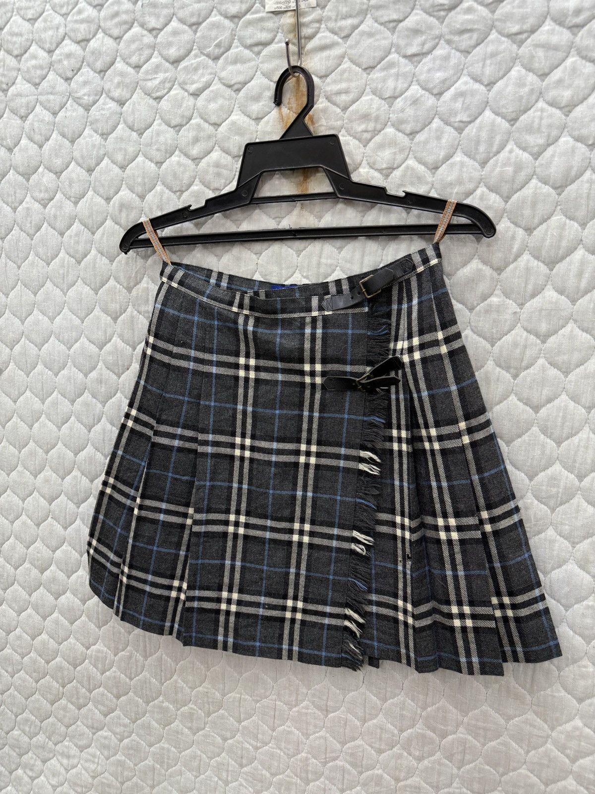 Burberry 🔥🔥🔥STEALS ARCHIVE BURBERRY PLEATED WRAP SKIRTS Size 26" / US 2 / IT 38 - 2 Thumbnail