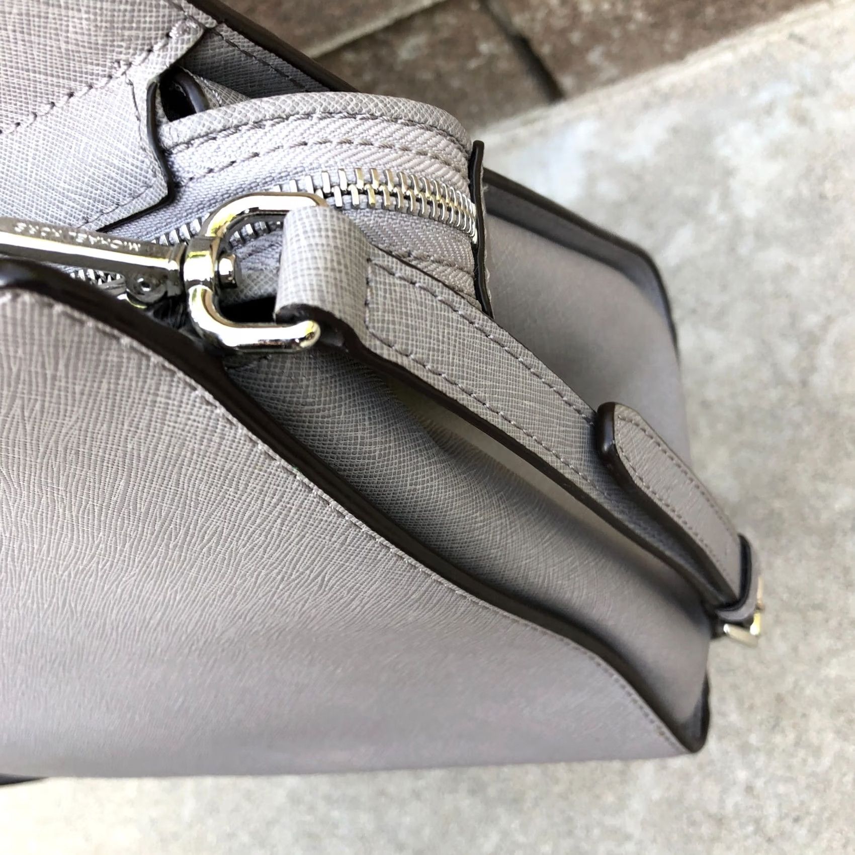 Michael Kors MICHAEL KORS Selma Purse Crossbody Medium Grey Saffiano Leather Shoulder Bag Womens Bag Size ONE SIZE - 6 Thumbnail