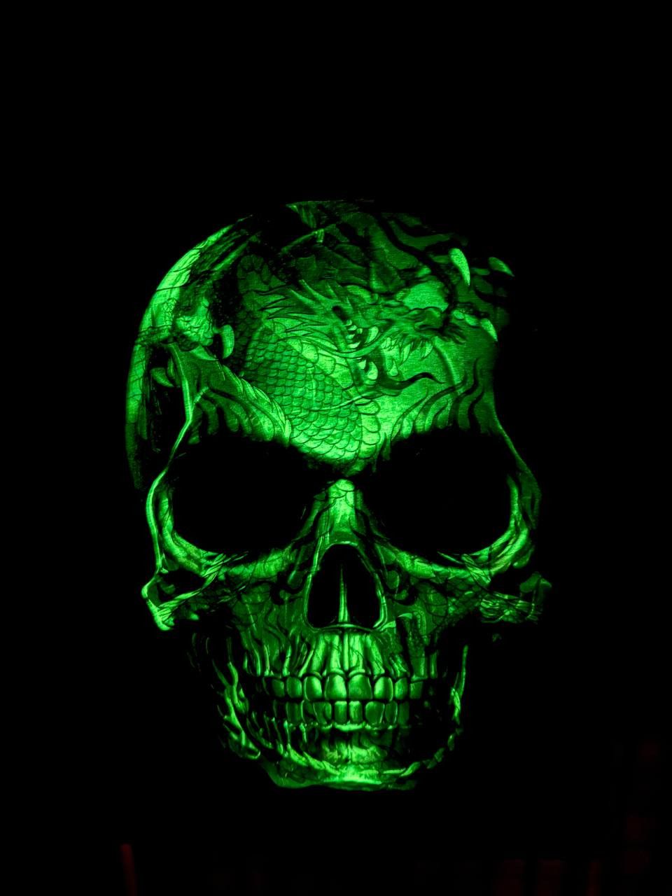 Band Tees Skull Dragon Tshirt luminescent Reverse size M Size US M / EU 48-50 / 2 - 4 Thumbnail