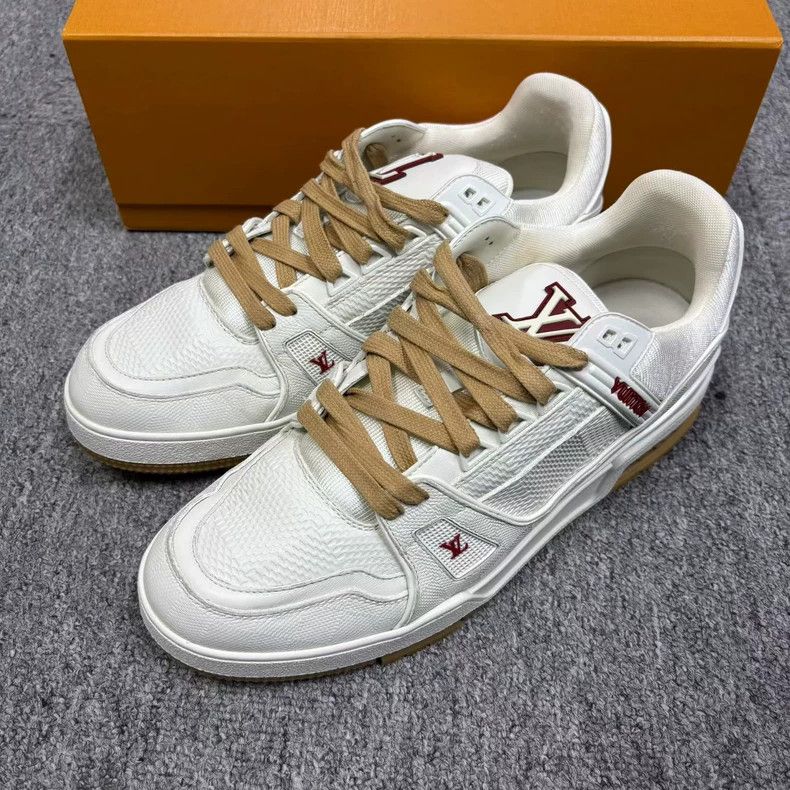 Louis Vuitton Louis Vuitton White cow leather round-toed lace-up low-cut Size US 7 / EU 40 - 2 Thumbnail