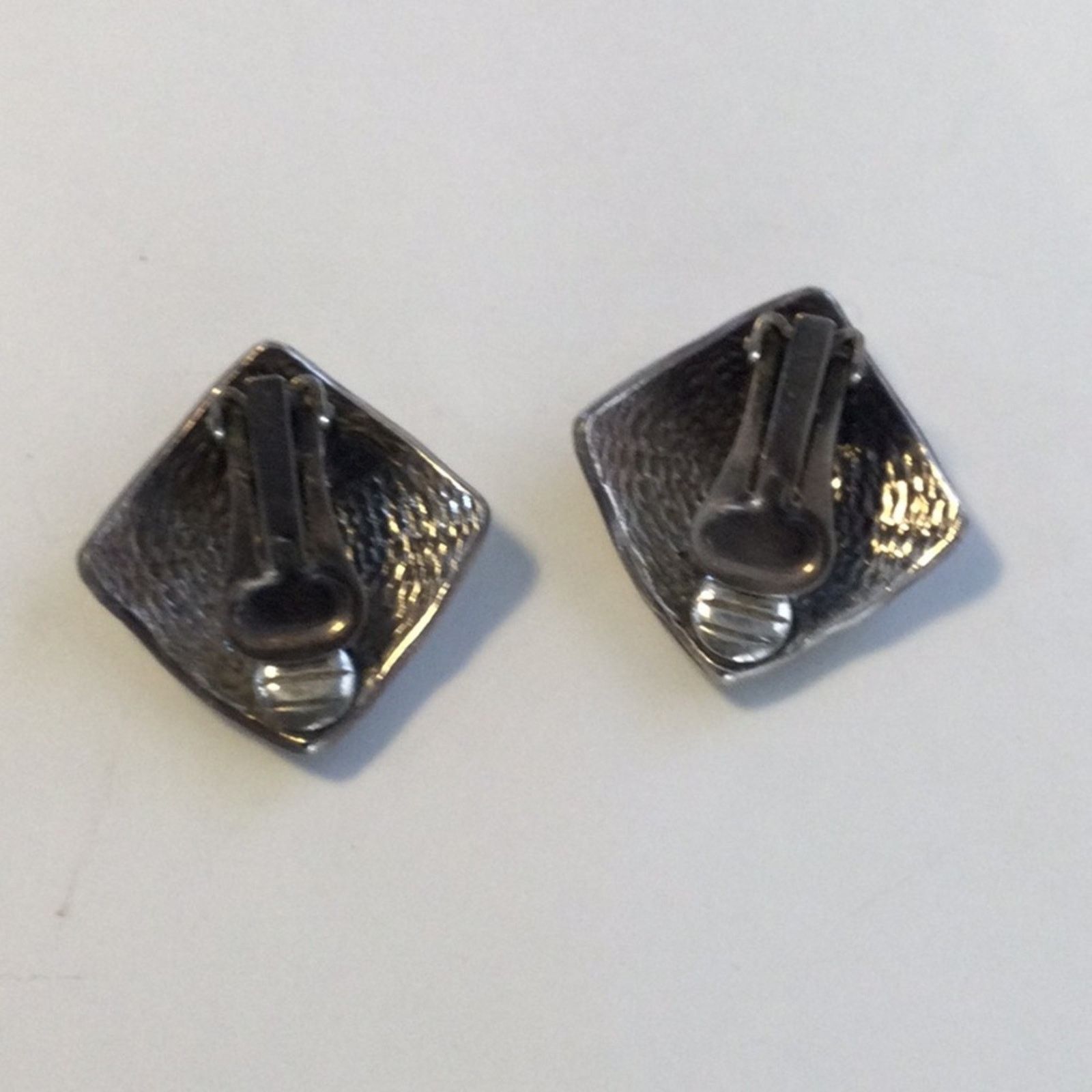 Other Vintage Mondernist Silver Tone Tribal Aztec Clip-On Earrings Size ONE SIZE - 3 Thumbnail
