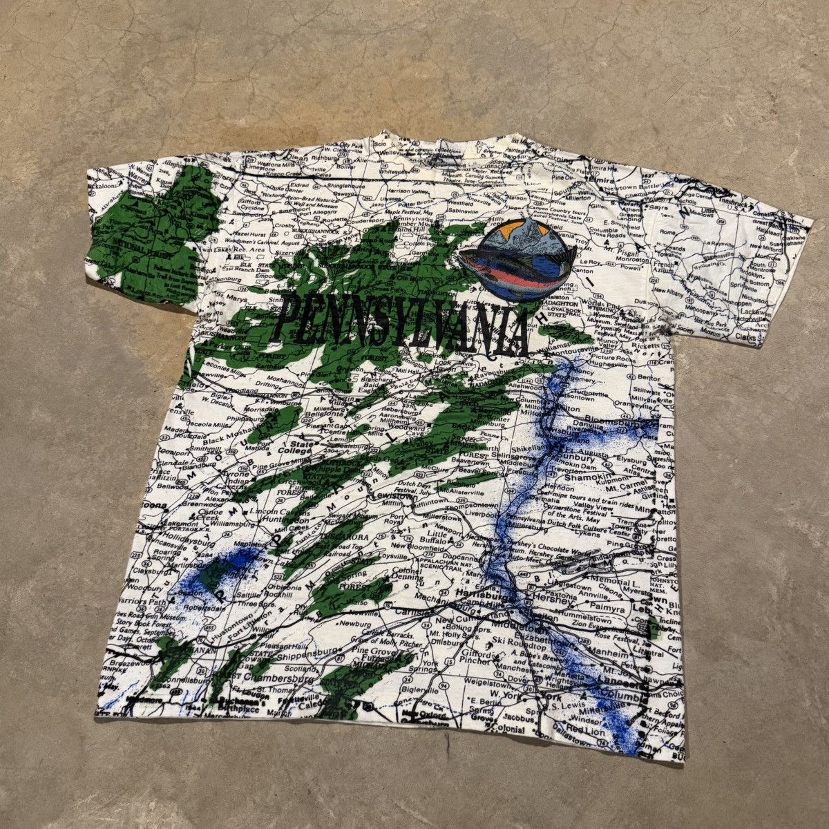 Vintage Vintage 1990s Pennsylvania AOP All Over Print Map Tee Size US L / EU 52-54 / 3 - 2 Thumbnail