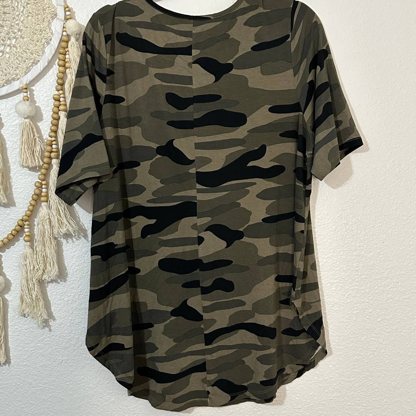 Other bundle of 2 torrid top size 2 Size XXL / US 16-18 / IT 52-54 - 9 Thumbnail