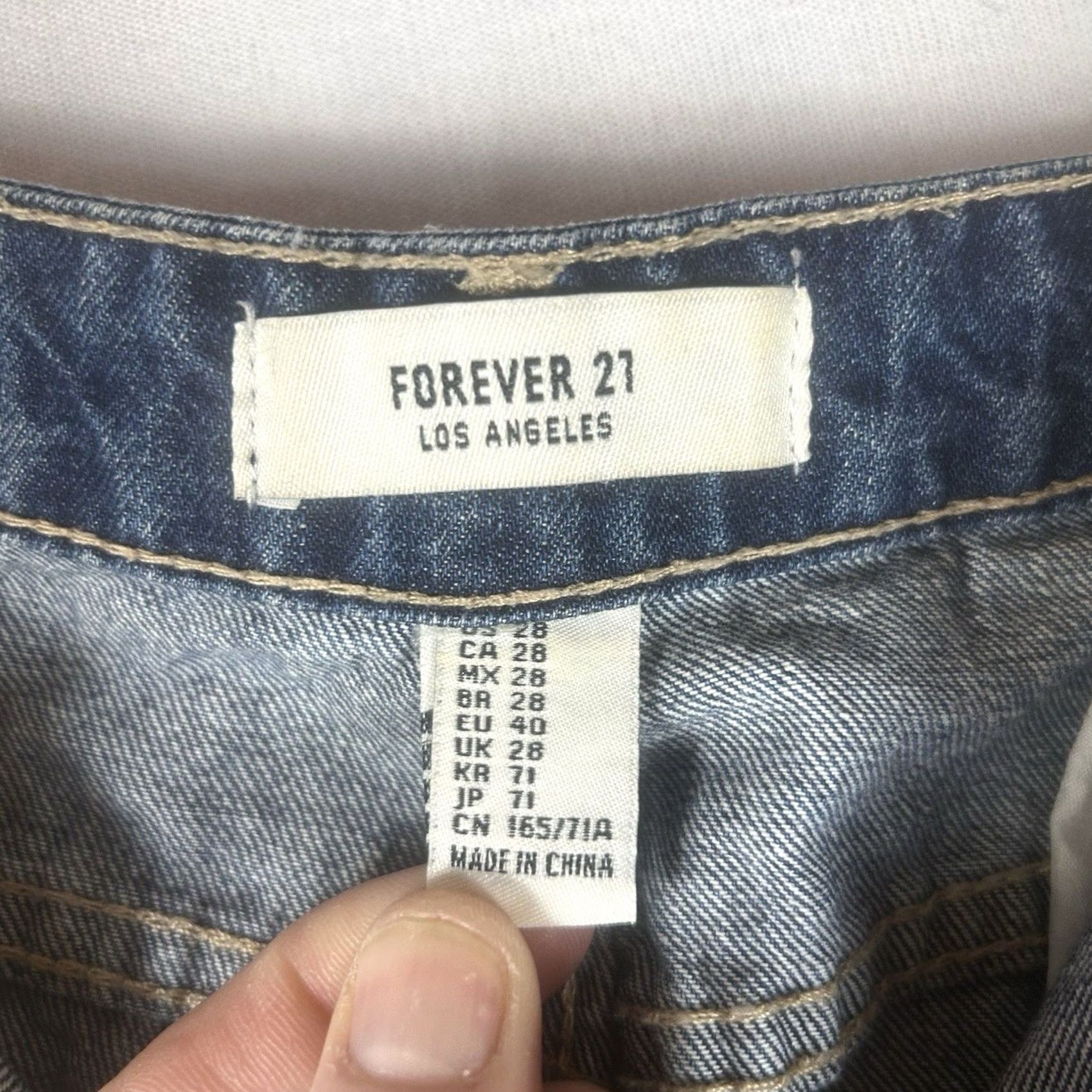 Forever 21 FOREVER 21 Jeans Straight Leg w/ Patches Womens 28 Blue Denim High Rise Casual Vintage No Size 28" / US 6 / IT 42 - 5 Thumbnail