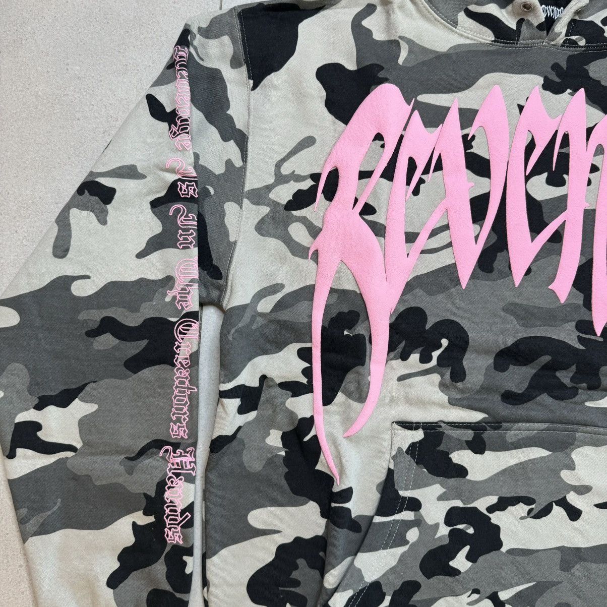 Revenge Revenge X Kill Cropped Hoodie Snow Camo/Pink SIZE MEDIUM Size US M / EU 48-50 / 2 - 5 Thumbnail