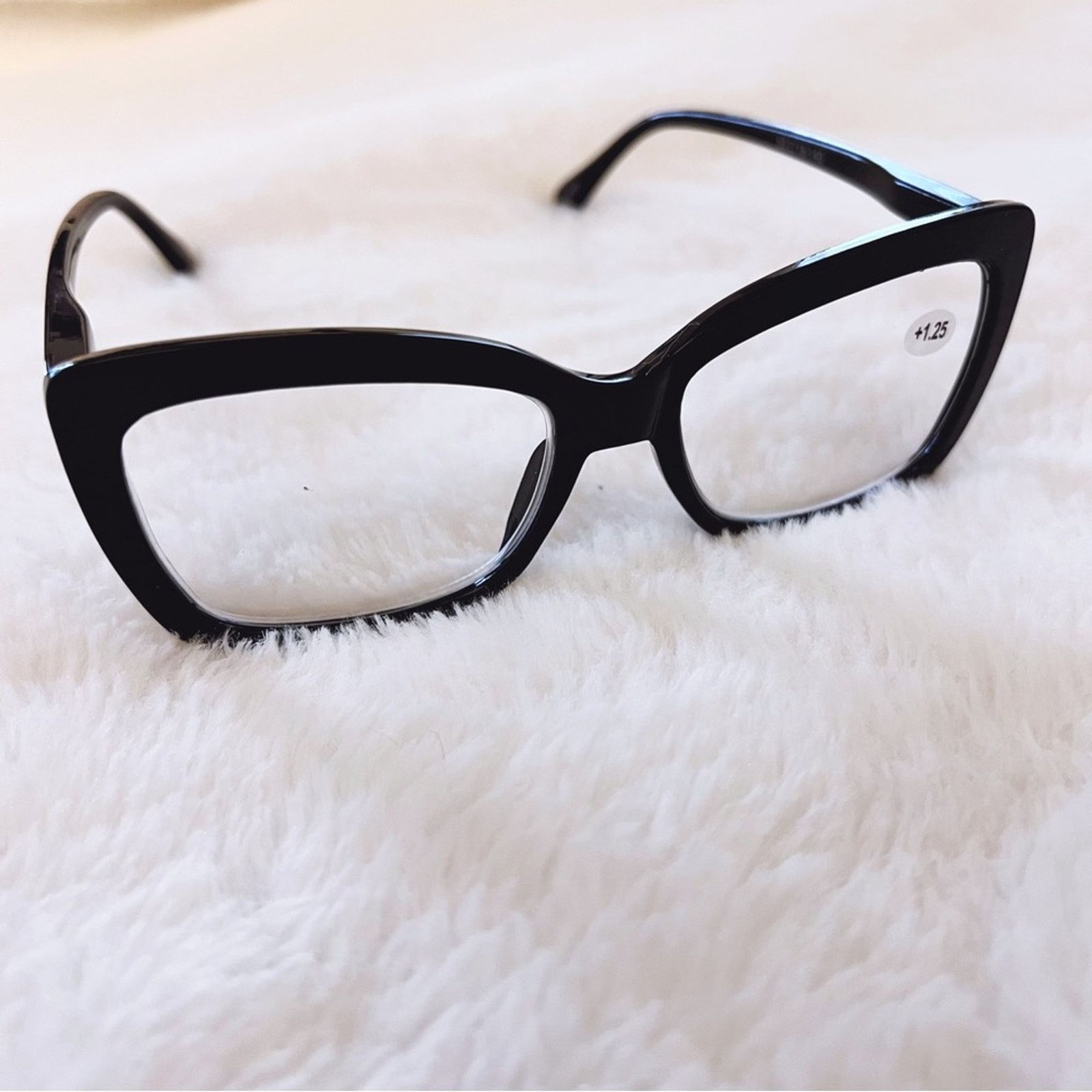 Other Leila Black Cateye Oversized Reader Glasses Size ONE SIZE - 6 Thumbnail